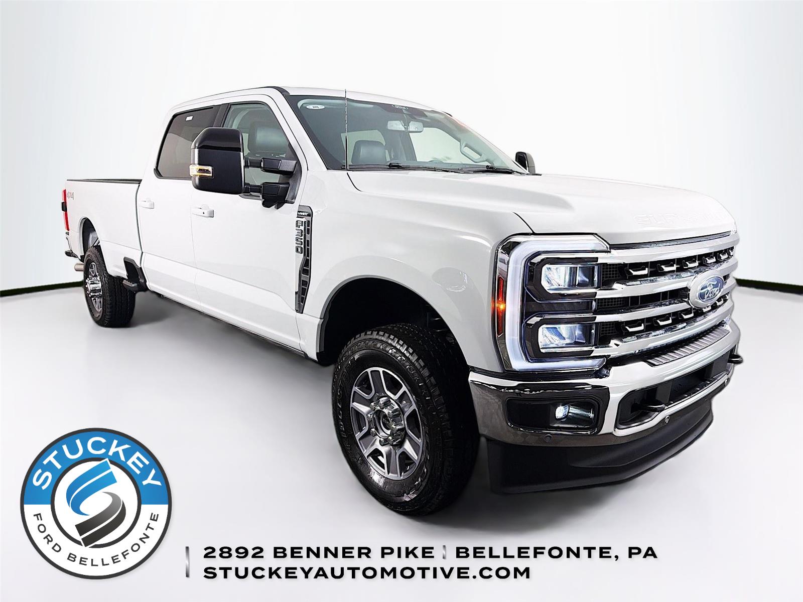 2025 Ford F-350 Super Duty Lariat Crew Cab 4WD