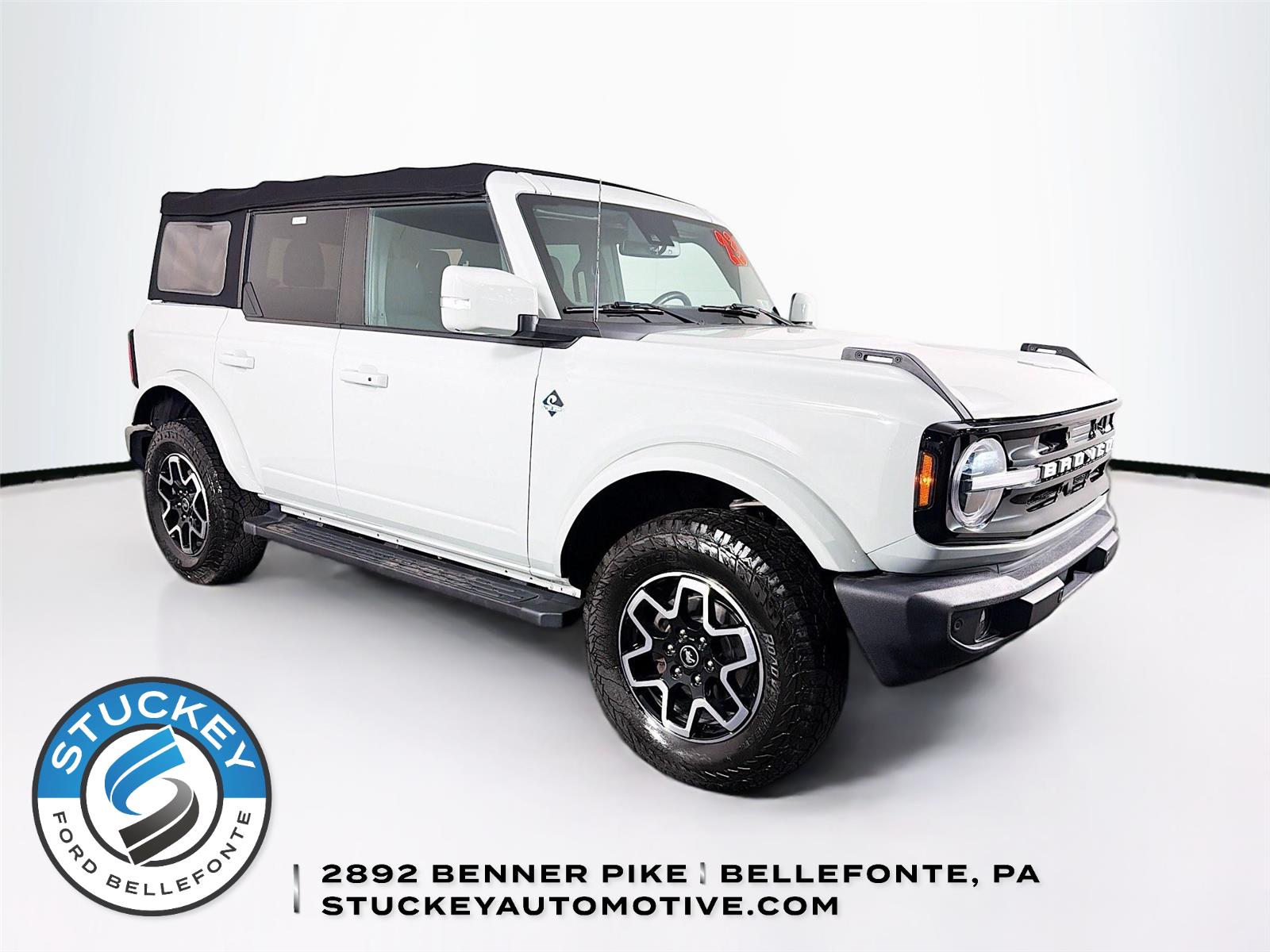 Cactus Gray 2023 Ford Bronco Outer Banks 4-Door 4WD SUV / Crossover Four-Wheel Drive Automatic
