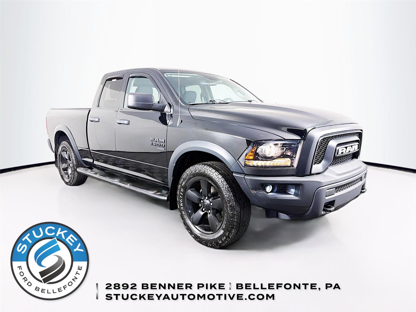 Diamond Black Crystal Pearlcoat 2020 RAM 1500 Pickup Truck Four-Wheel Drive 8-Speed Automatic