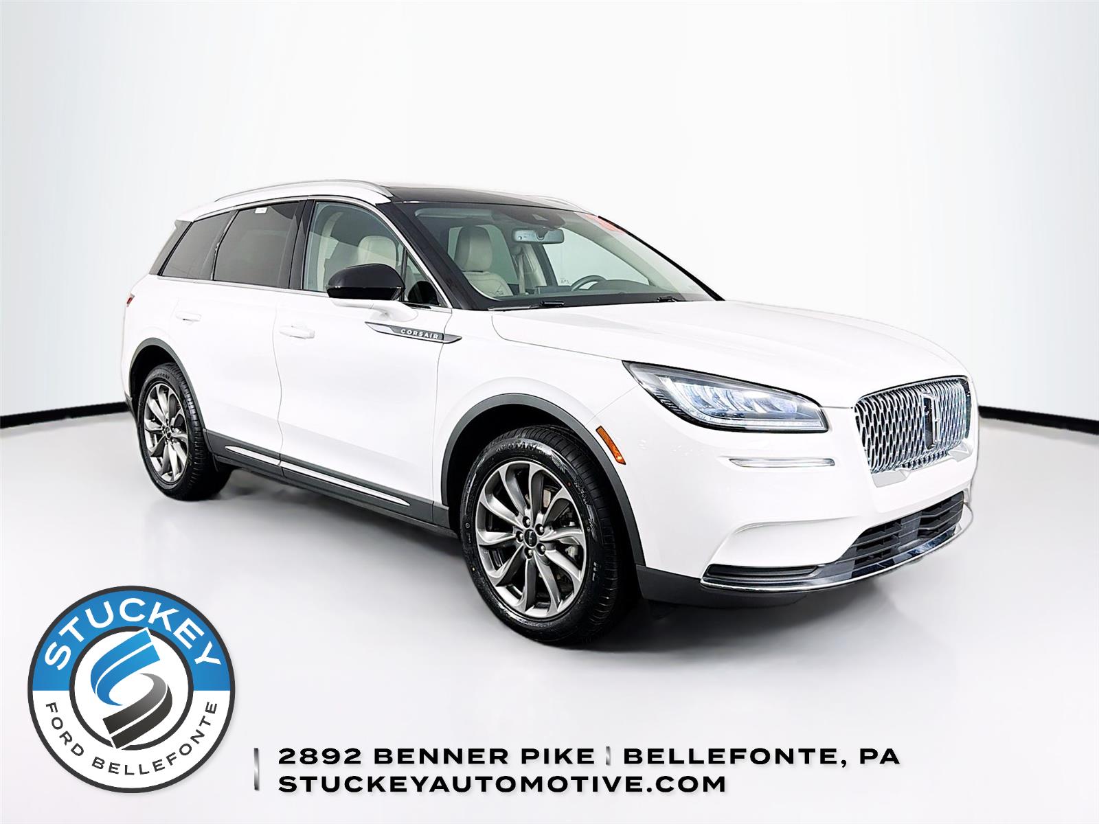 Pristine White Metallic Tri-Coat 2022 Lincoln Corsair SUV / Crossover All-Wheel Drive 8-Speed Automatic