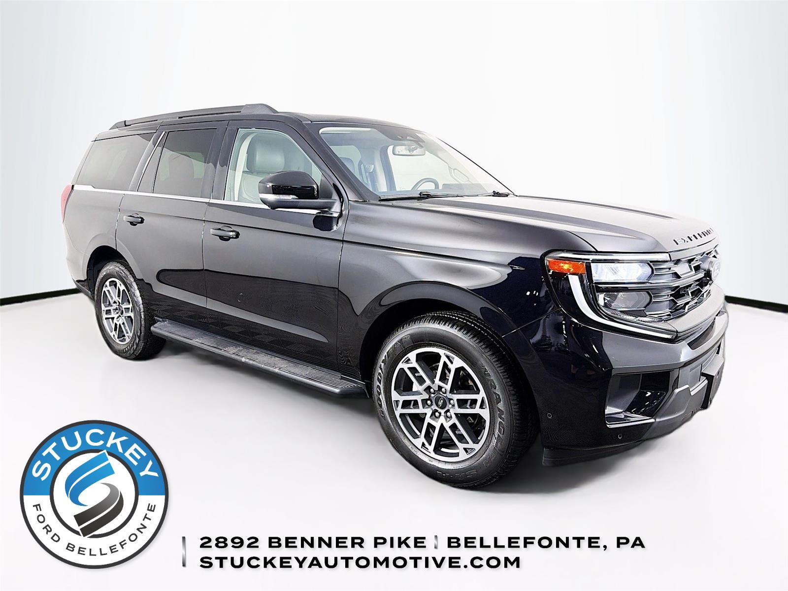 Agate Black 2025 Ford Expedition SUV / Crossover Four-Wheel Drive Automatic