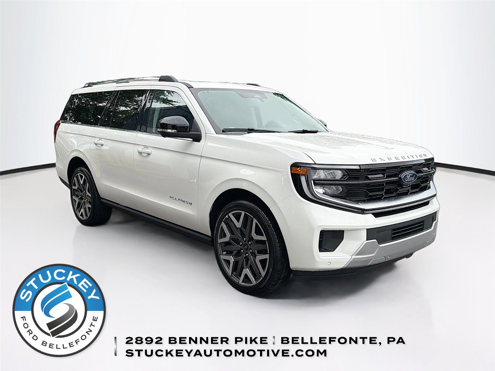 Star White Metallic Tri-Coat 2026 Ford Expedition SUV / Crossover Four-Wheel Drive Automatic