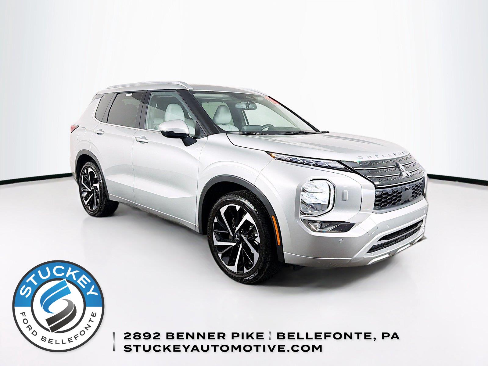 Alloy Silver Metallic 2024 Mitsubishi Outlander SUV / Crossover All-Wheel Drive Continuously Variable Transmission