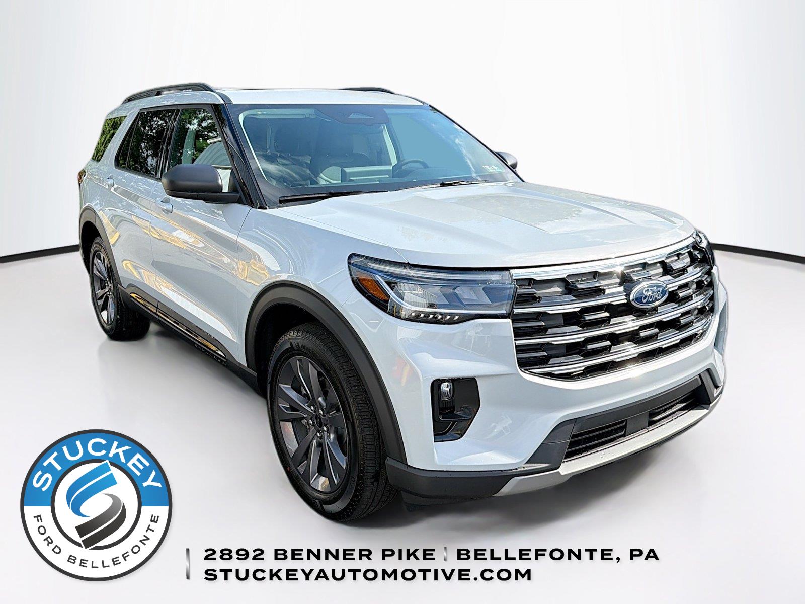 Space White 2026 Ford Explorer SUV / Crossover All-Wheel Drive Automatic