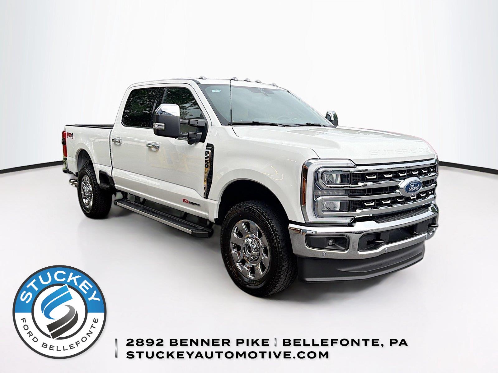 Star White Metallic Tri-Coat 2026 Ford F-250 Super Duty Pickup Truck Four-Wheel Drive Automatic
