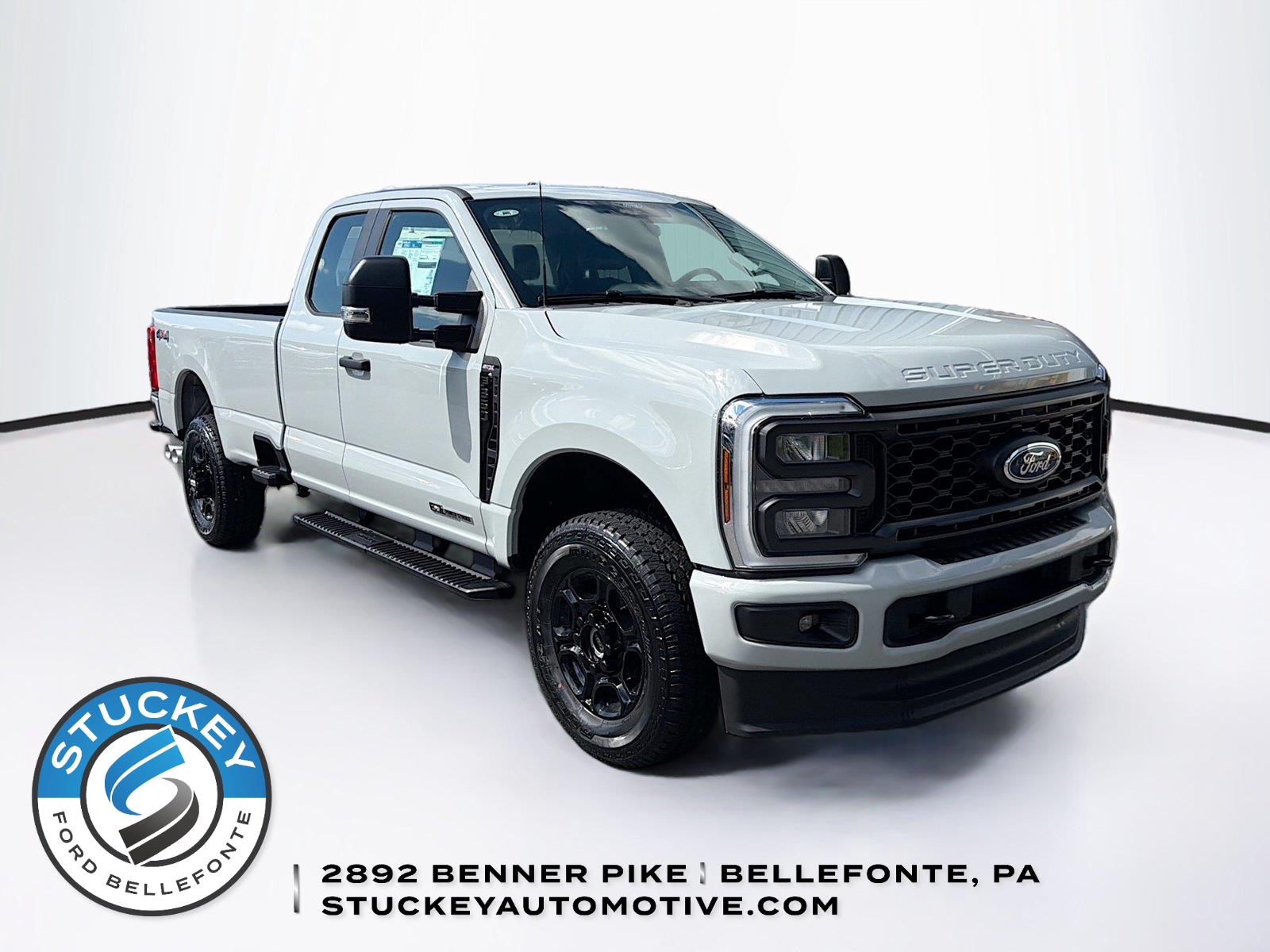 Avalanche Gray 2026 Ford F-350 Super Duty Pickup Truck Four-Wheel Drive Automatic