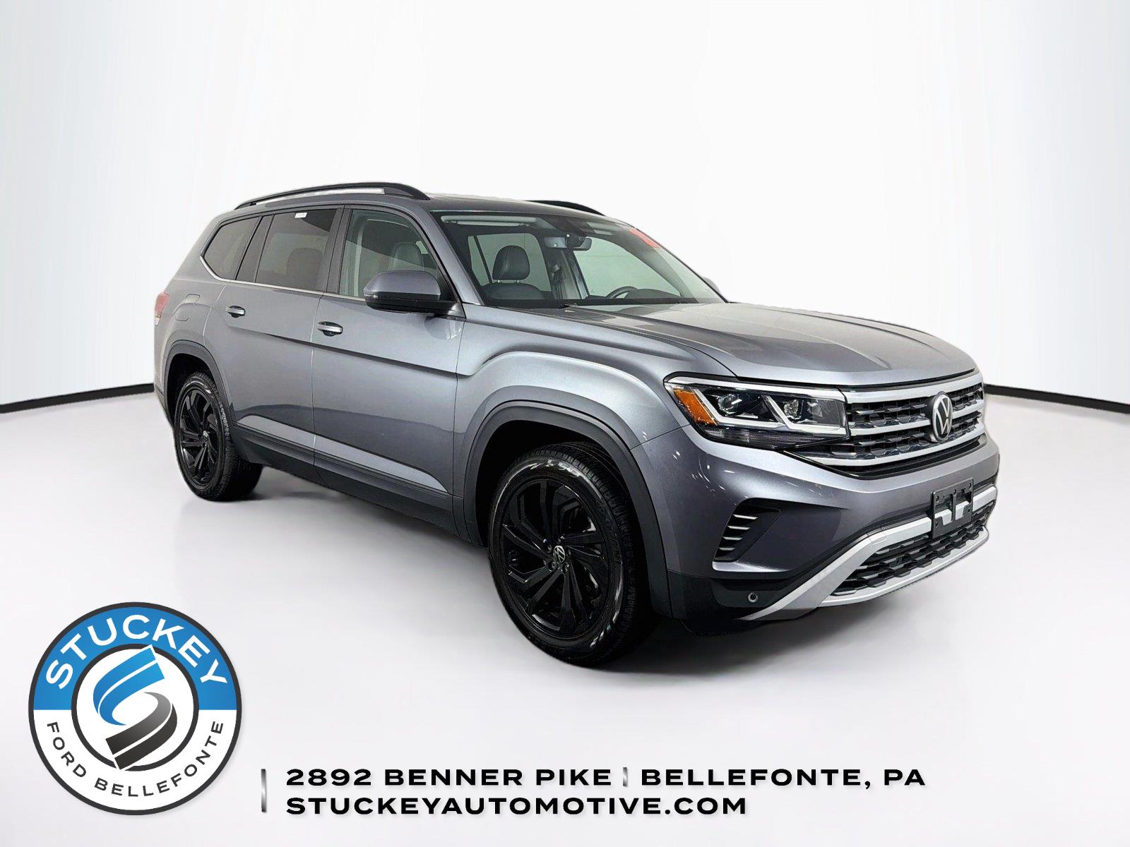 Platinum Gray Metallic 2022 Volkswagen Atlas SUV / Crossover All-Wheel Drive Automatic