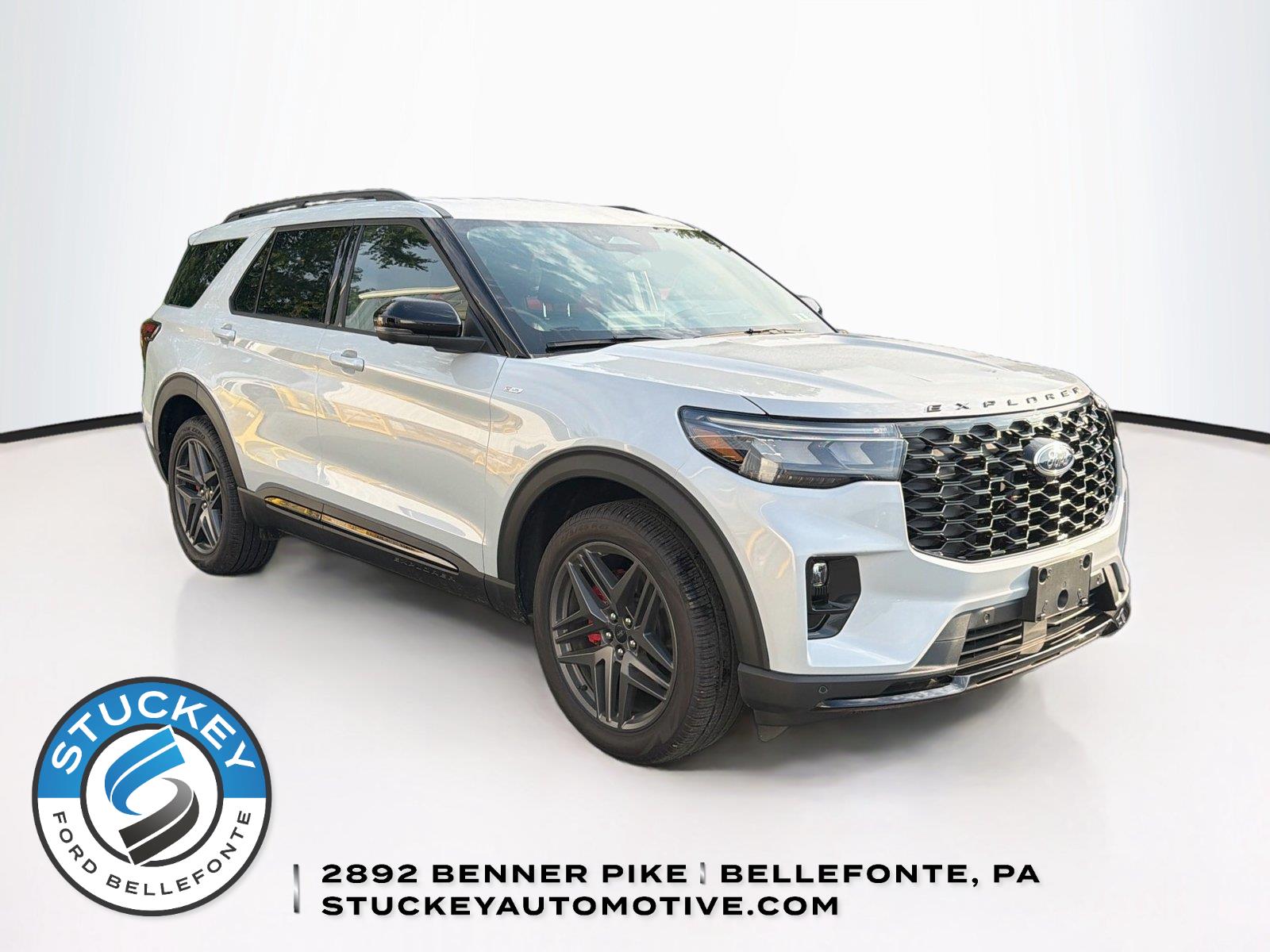 Space White 2026 Ford Explorer SUV / Crossover All-Wheel Drive Automatic