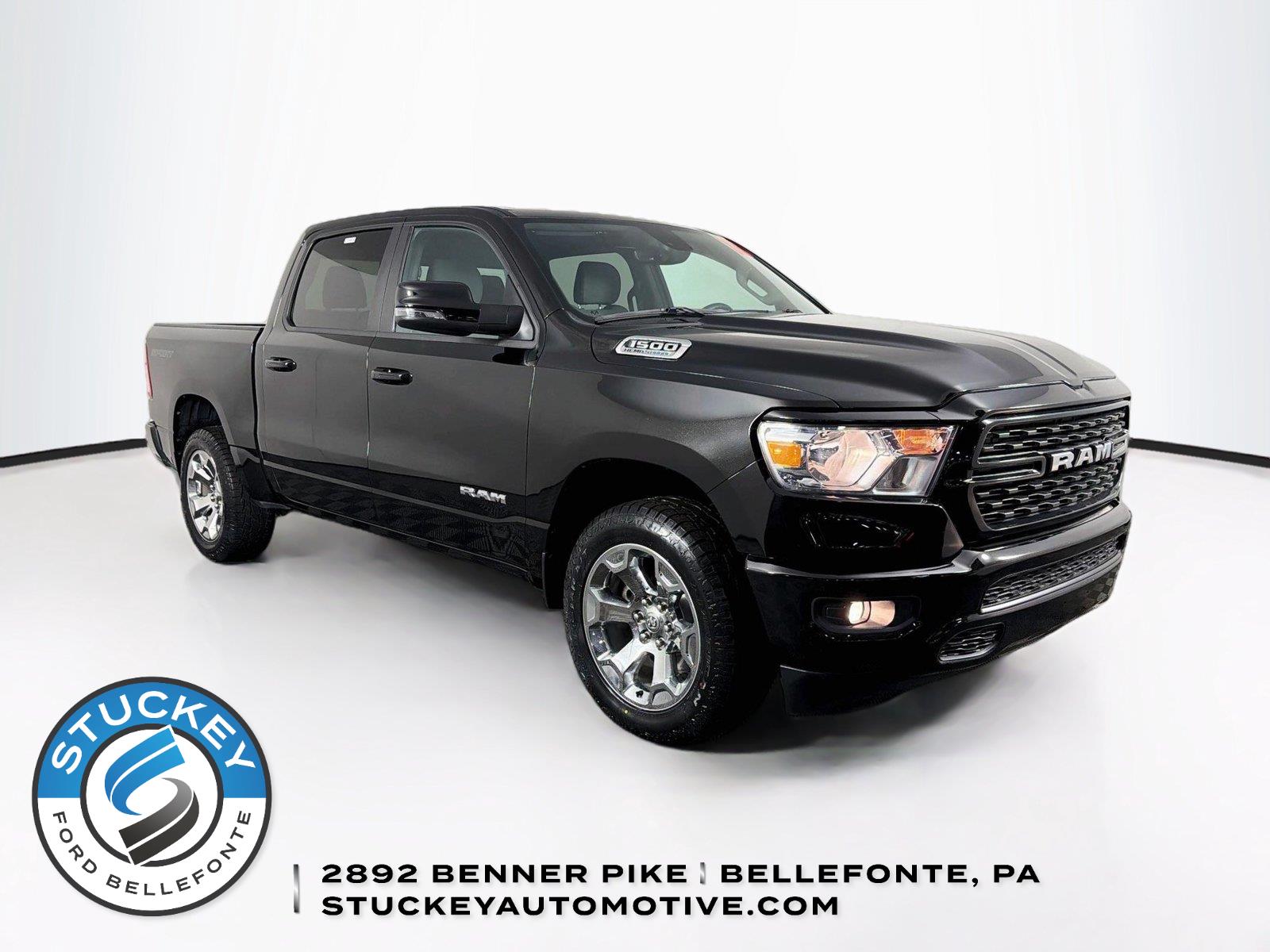 Diamond Black Crystal Pearlcoat 2023 RAM 1500 Pickup Truck Four-Wheel Drive 8-Speed Automatic