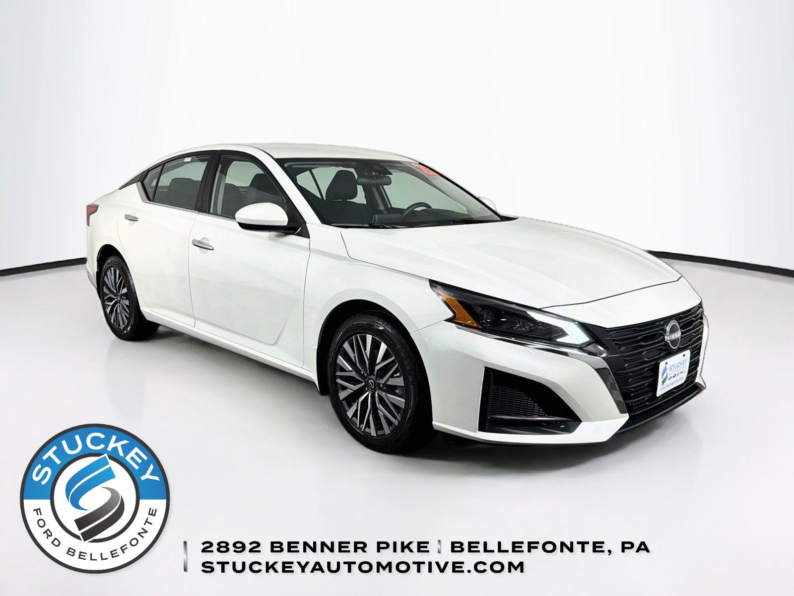 Pearl White Tricoat 2023 Nissan Altima Sedan All-Wheel Drive Continuously Variable Transmission