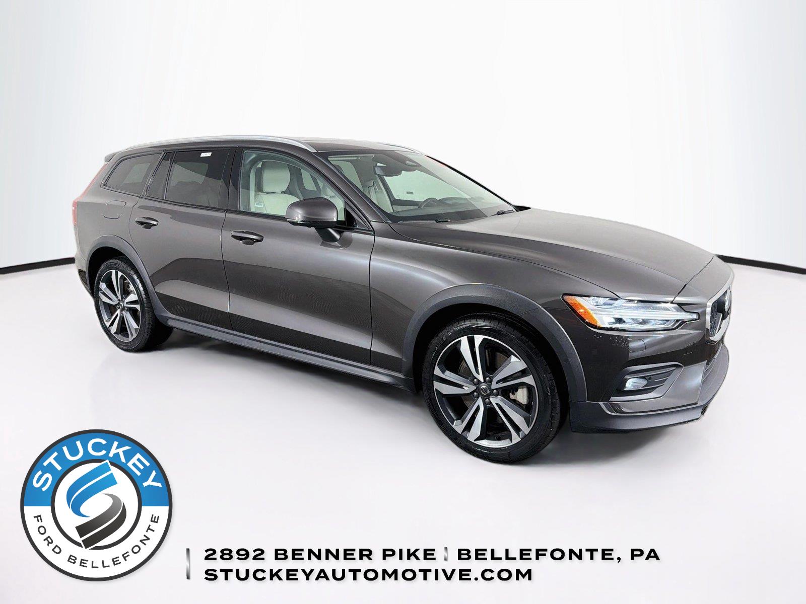 2025 Volvo V60 Cross Country B5 Plus AWD