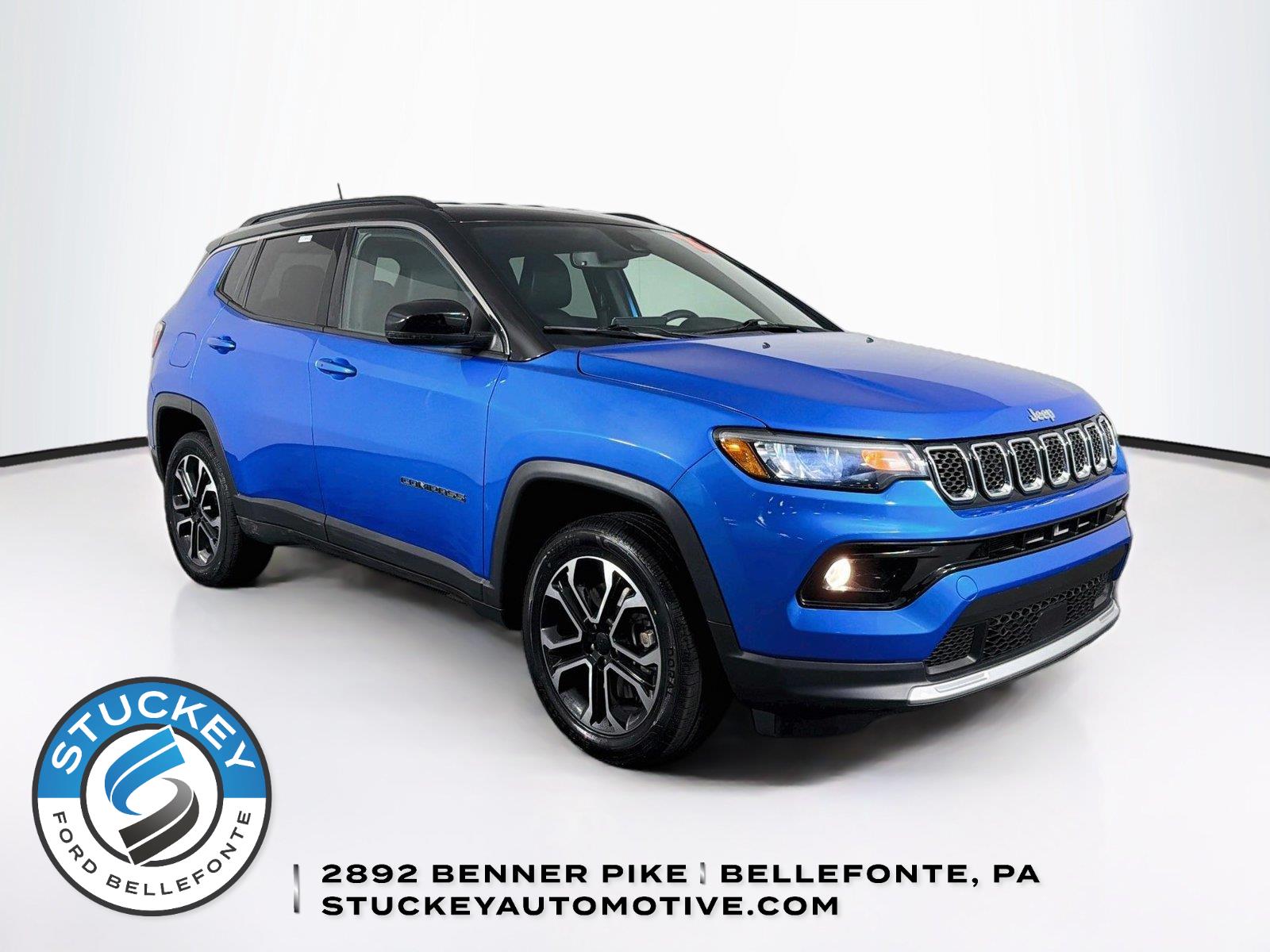 Laser Blue Pearlcoat 2023 Jeep Compass SUV / Crossover Four-Wheel Drive 8-Speed Automatic