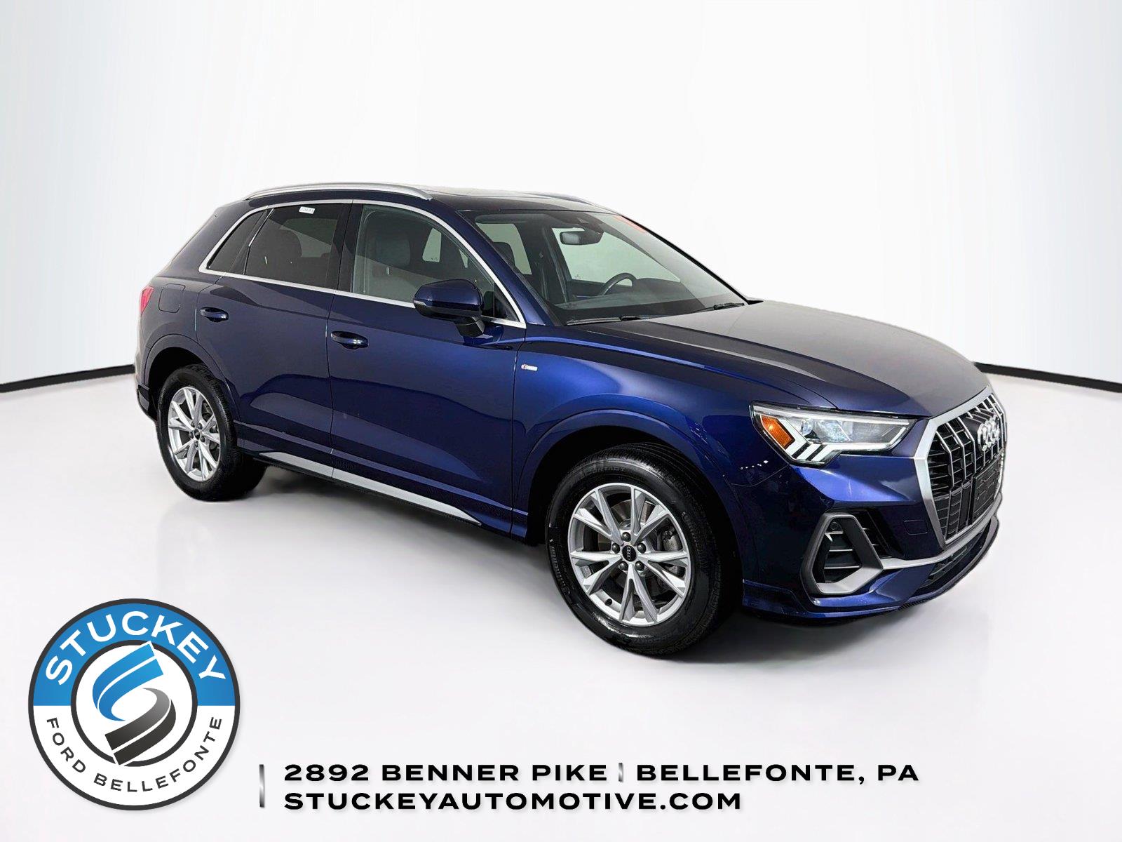 Navarra Blue Metallic 2021 Audi Q3 SUV / Crossover All-Wheel Drive Automatic