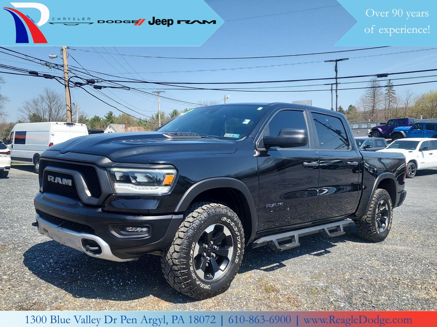 Diamond Black Crystal Pearlcoat 2022 RAM 1500 Rebel Crew Cab 4WD Pickup Truck Four-Wheel Drive 8-Speed Automatic