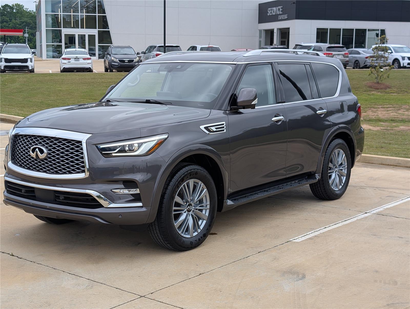 2024 INFINITI QX80 Luxe RWD