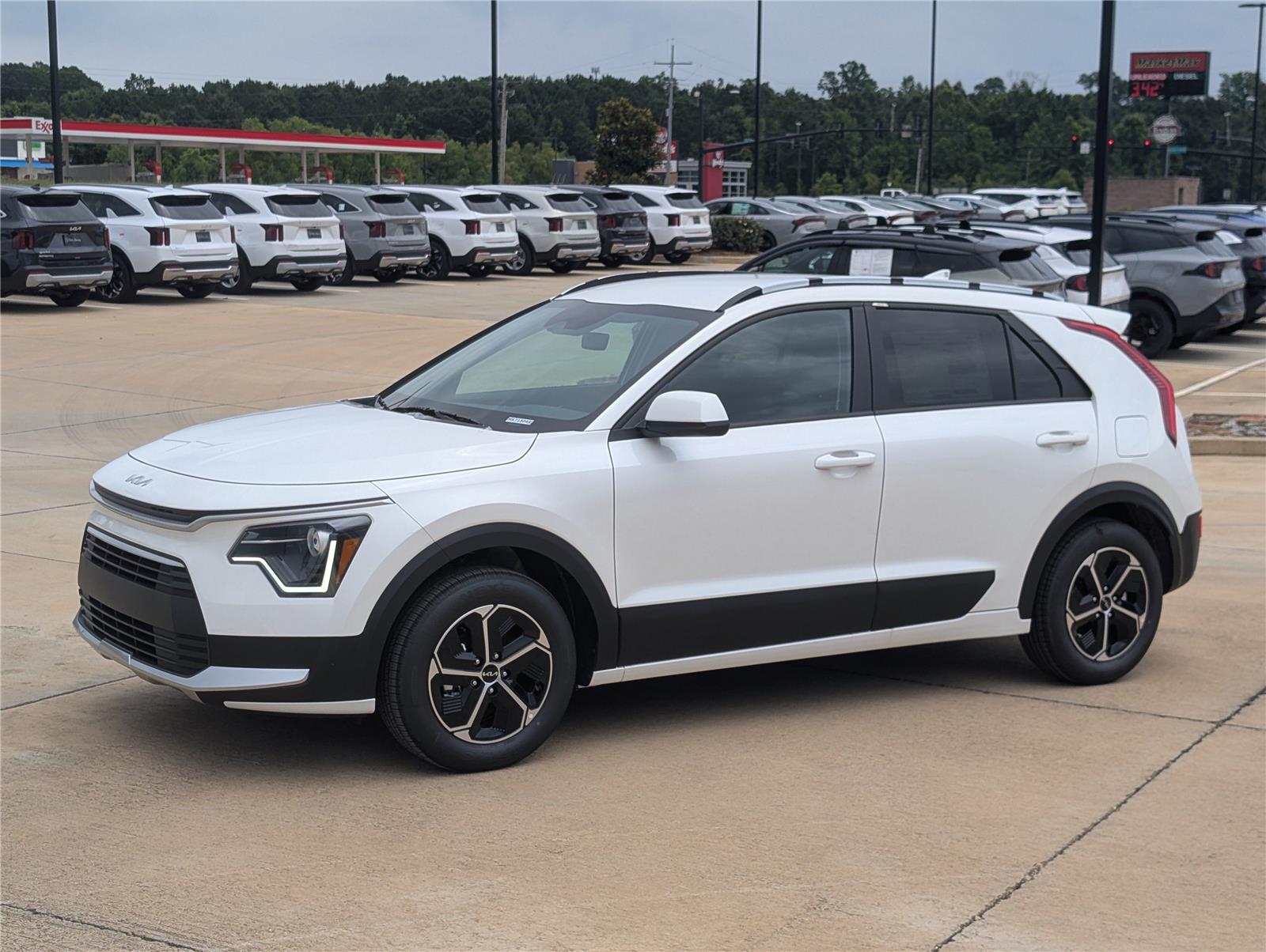 Snow White Pearl 2026 Kia Niro SUV / Crossover Front-Wheel Drive Automatic