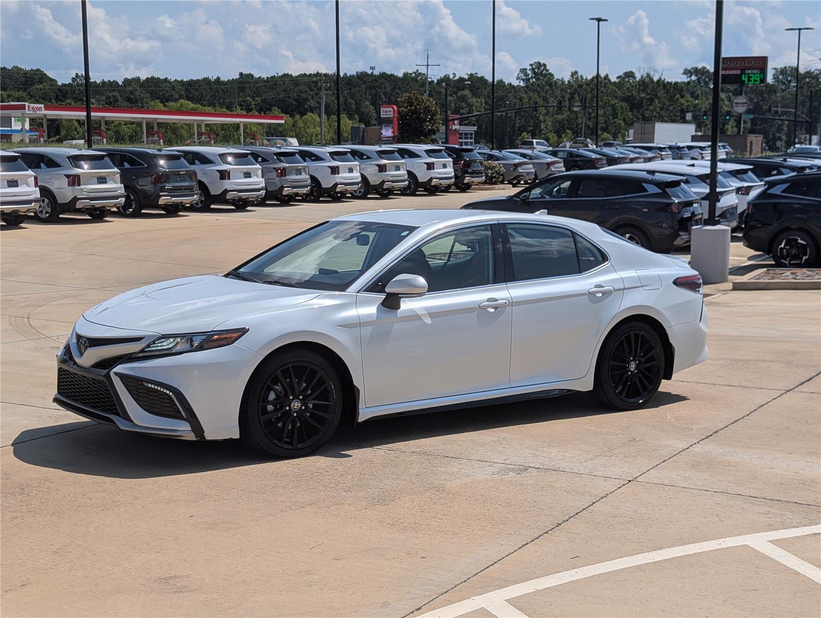 2022 Toyota Camry XSE FWD