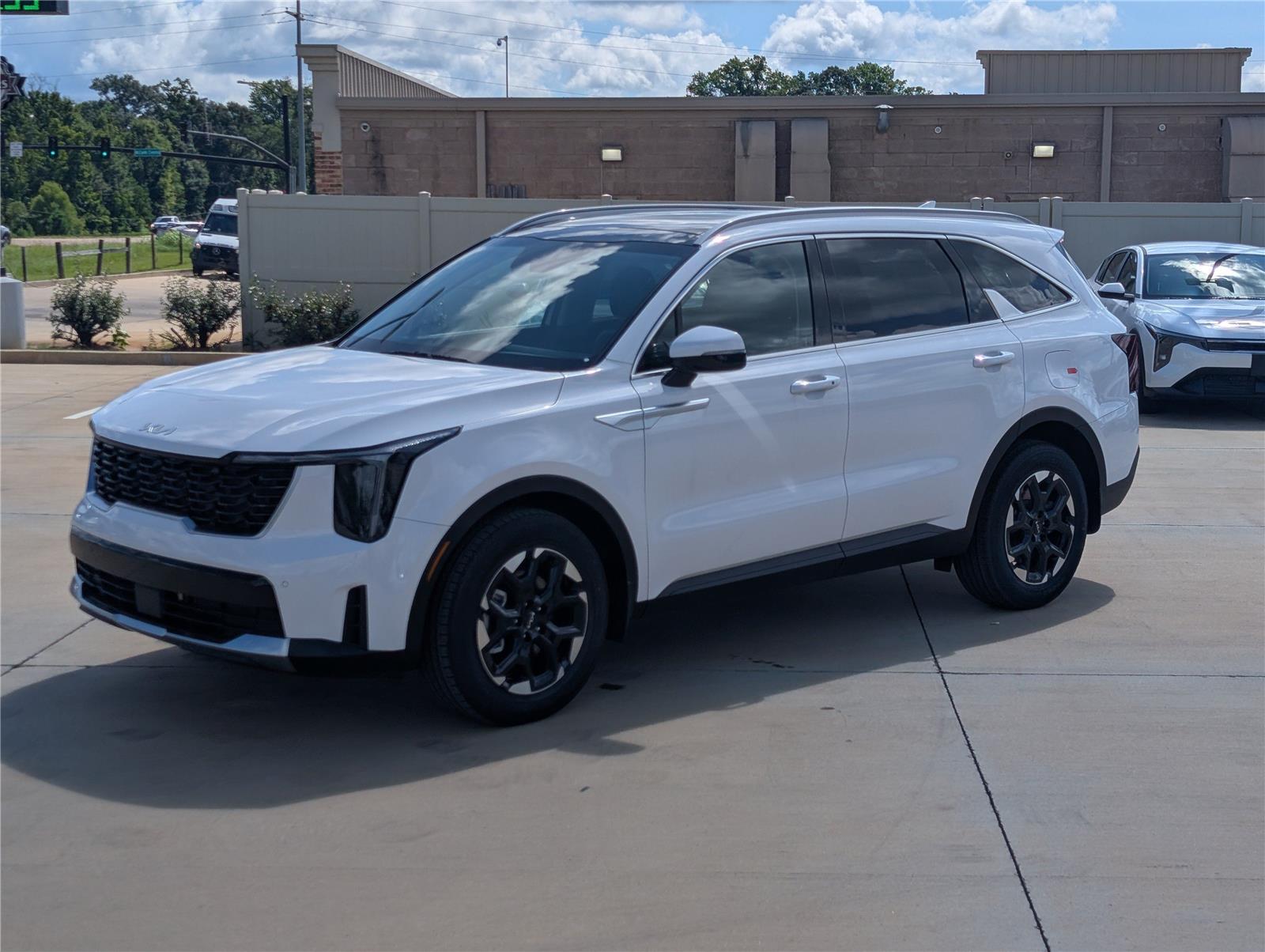 Glacial White Pearl 2026 Kia Sorento SUV / Crossover Front-Wheel Drive Automatic