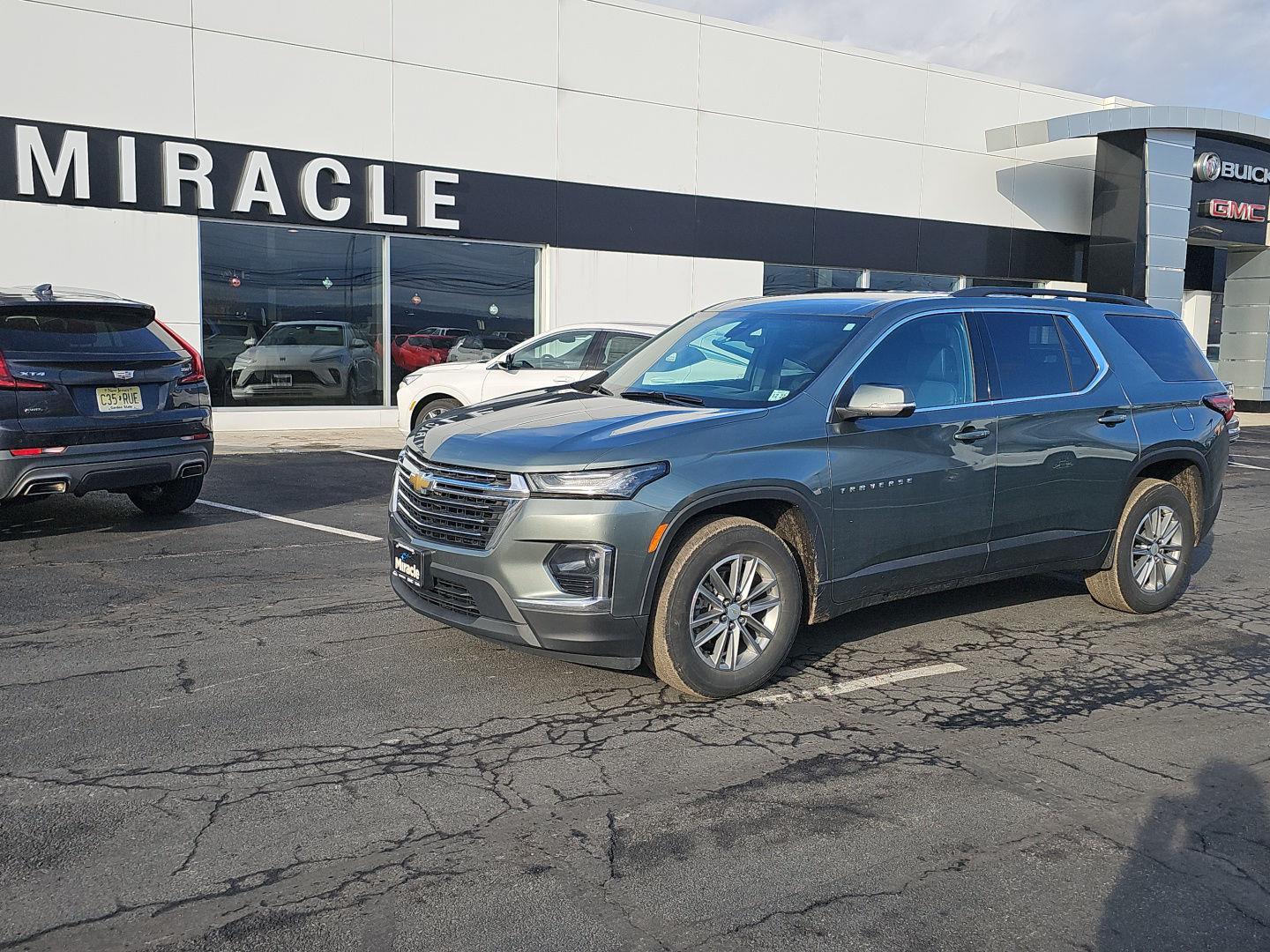 2023 Chevrolet Traverse LT Leather AWD