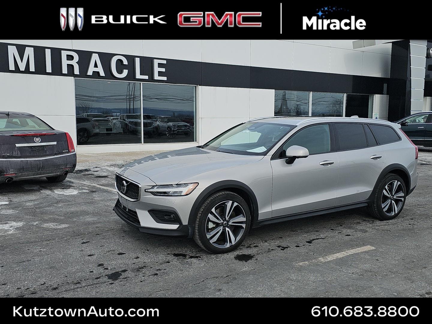 2025 Volvo V60 Cross Country B5 Plus AWD