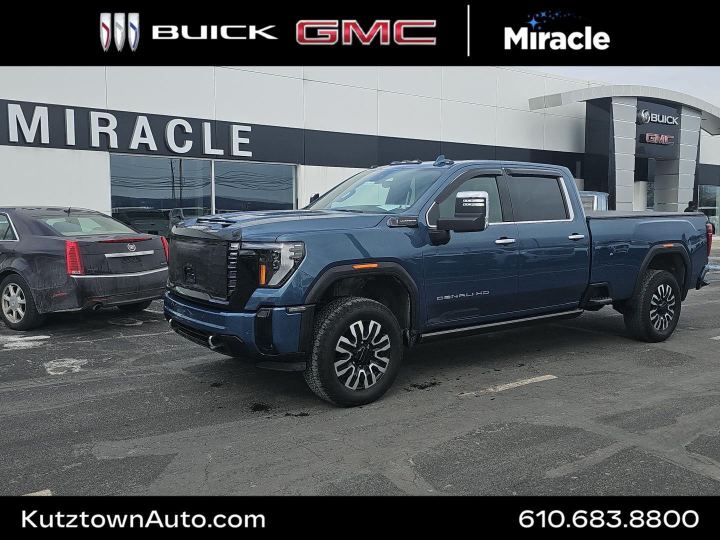 2025 GMC Sierra 3500HD Denali Ultimate Crew Cab 4WD