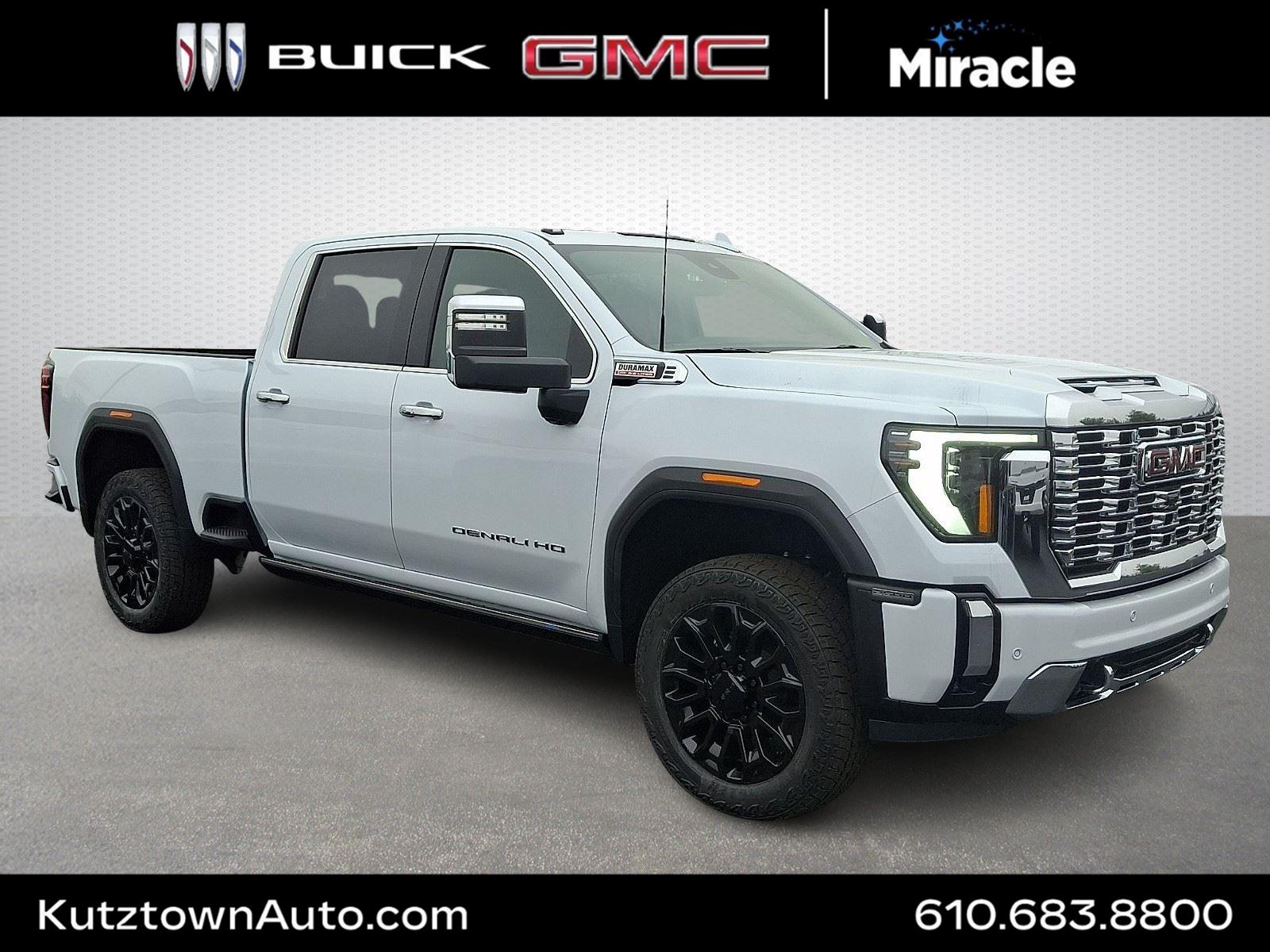 Glacier White Tricoat 2026 GMC Sierra 2500HD Pickup Truck Four-Wheel Drive Automatic