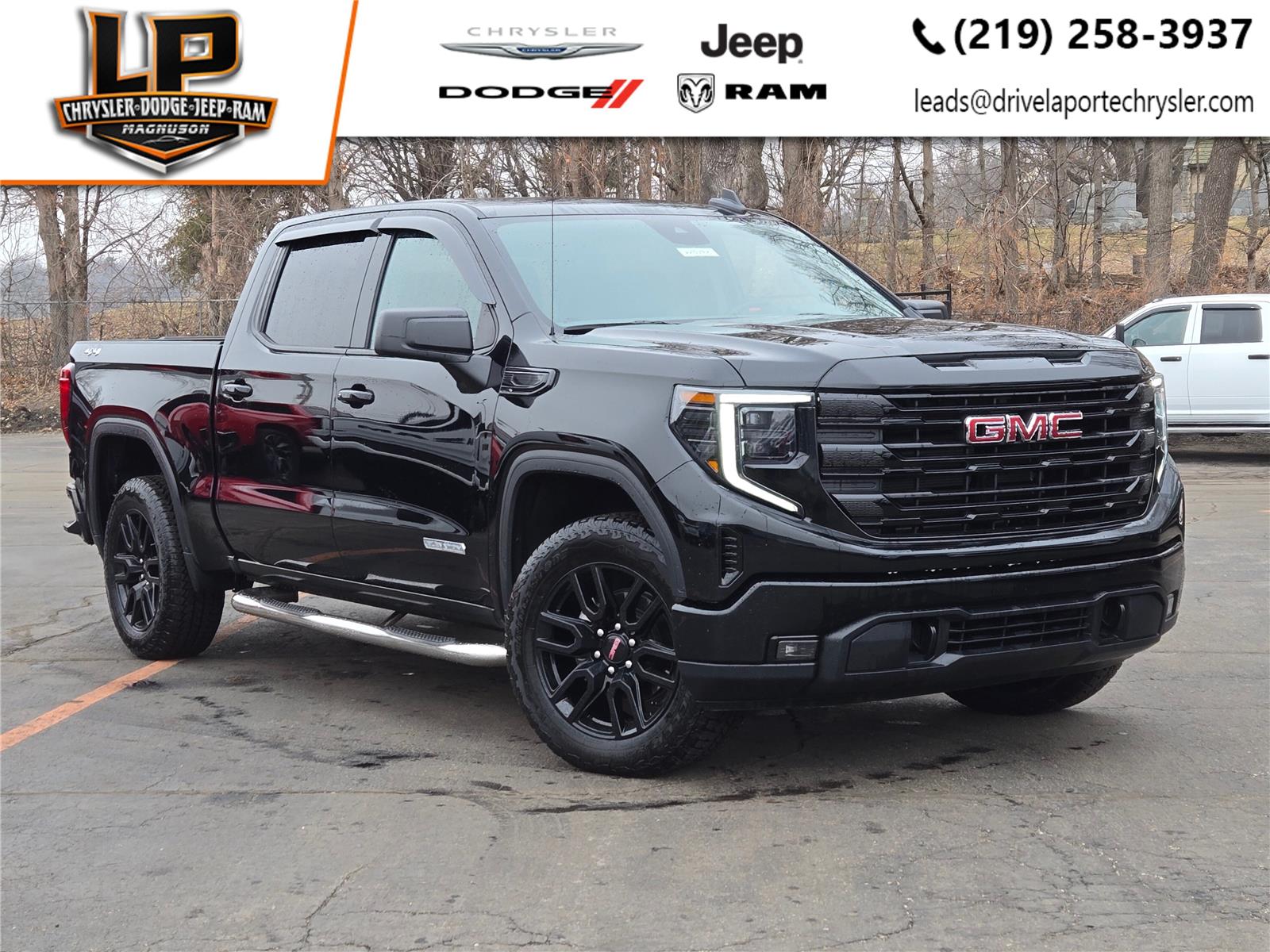 2024 GMC Sierra 1500 Elevation Standard Crew Cab 4WD
