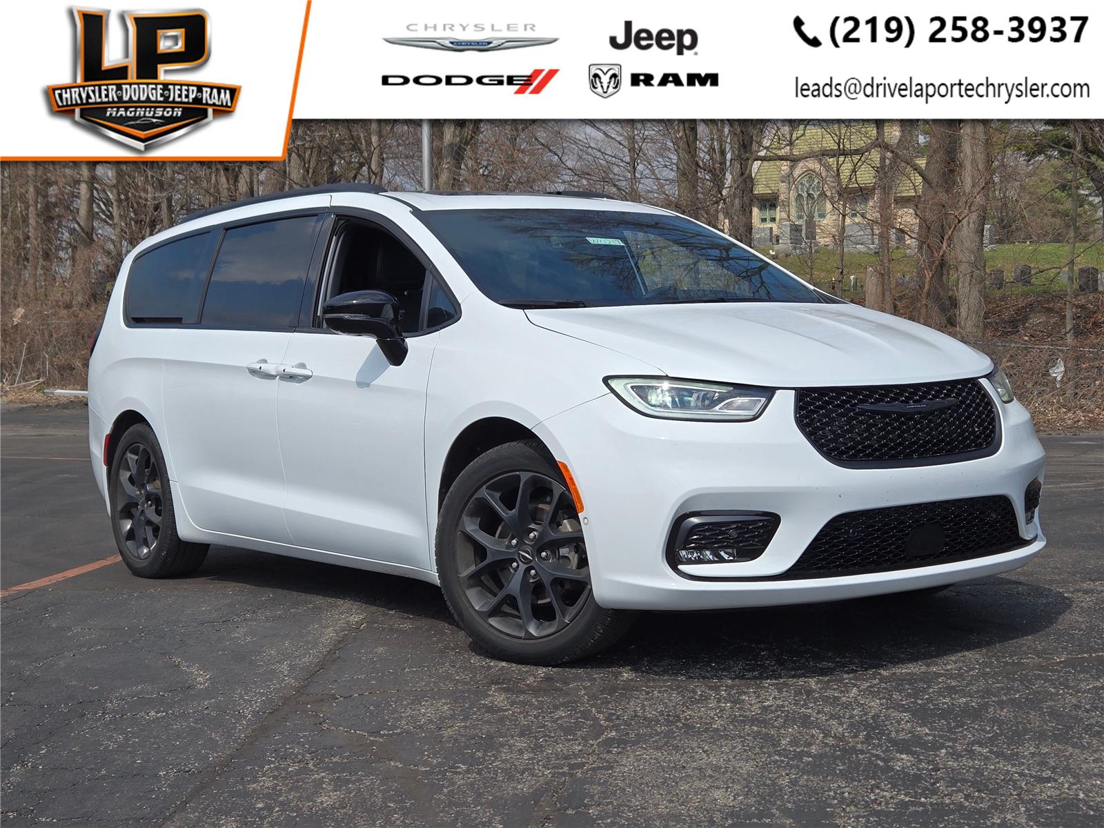 2024 Chrysler Pacifica Limited FWD