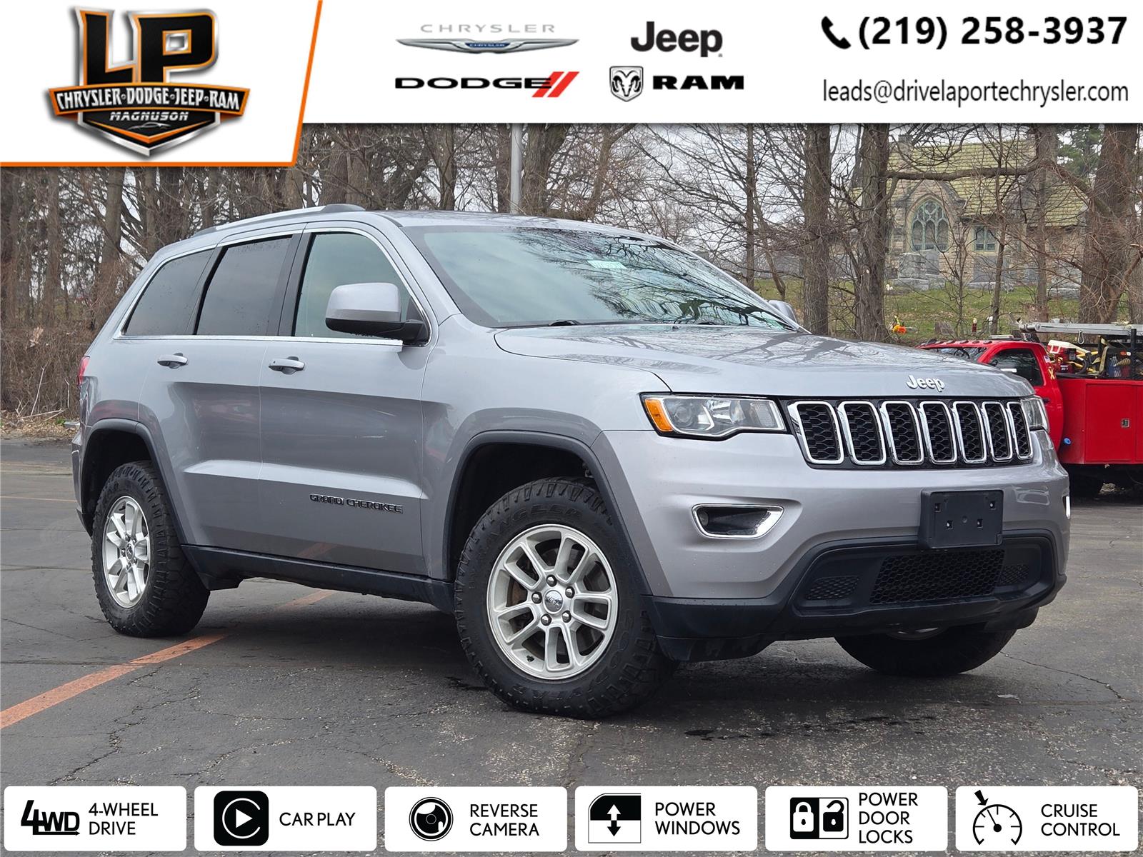 2018 Jeep Grand Cherokee Laredo E 4WD Gris (Granite Crystal Metallic Clearcoat) SUV/Crossover Todo terreno 8 velocidades Automática