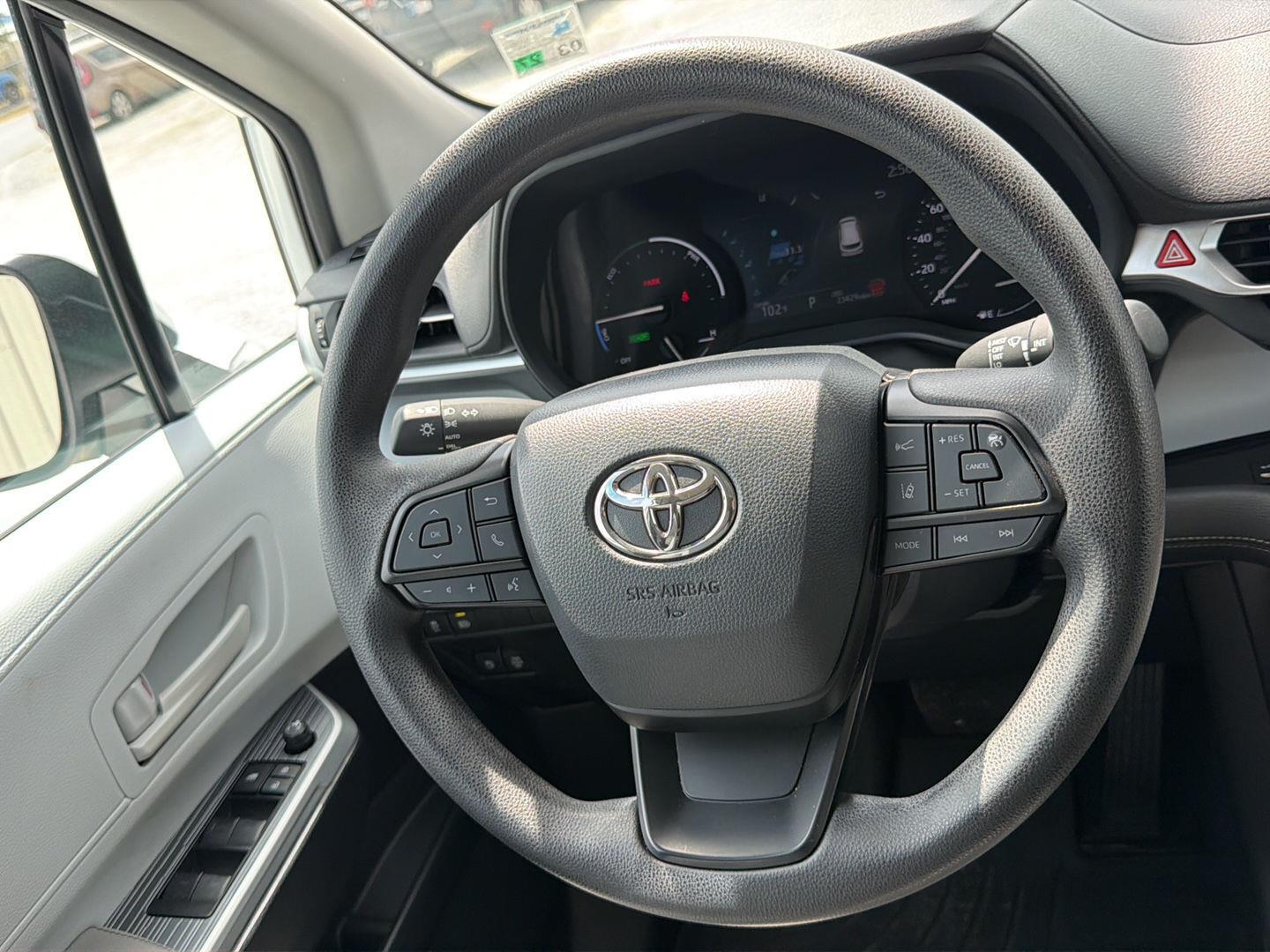 Used 2025 Toyota Sienna Van