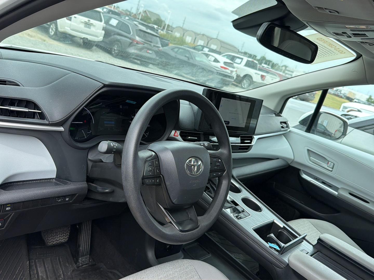 Used 2025 Toyota Sienna Van