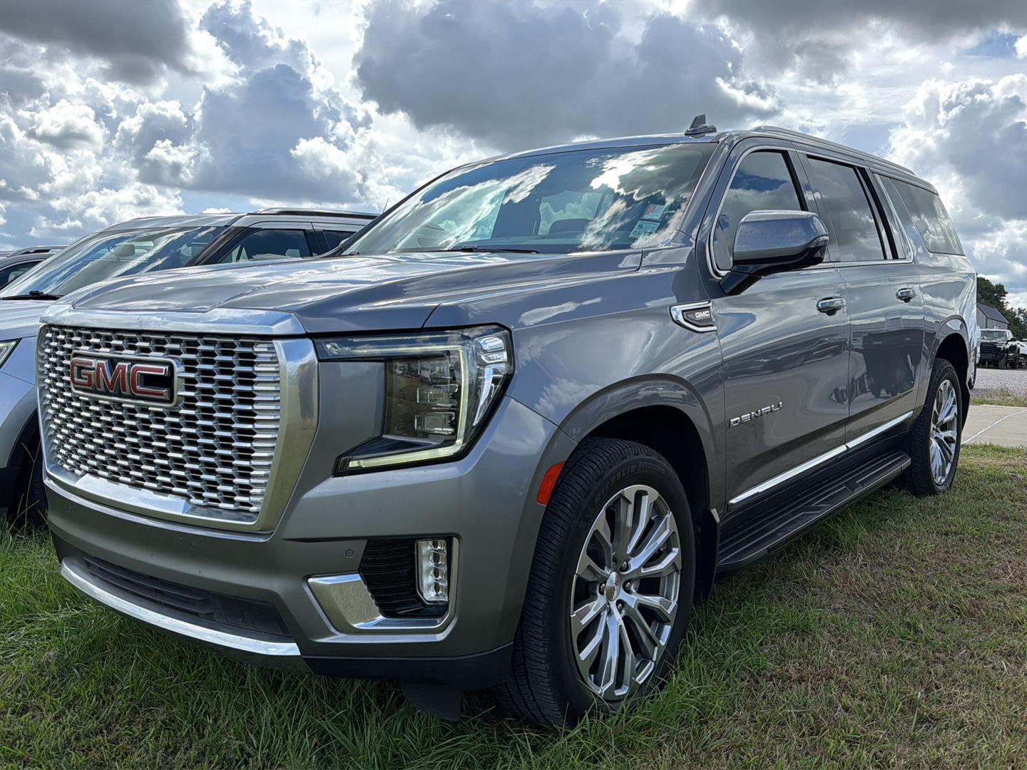 Used 2022 GMC Yukon XL SUV
