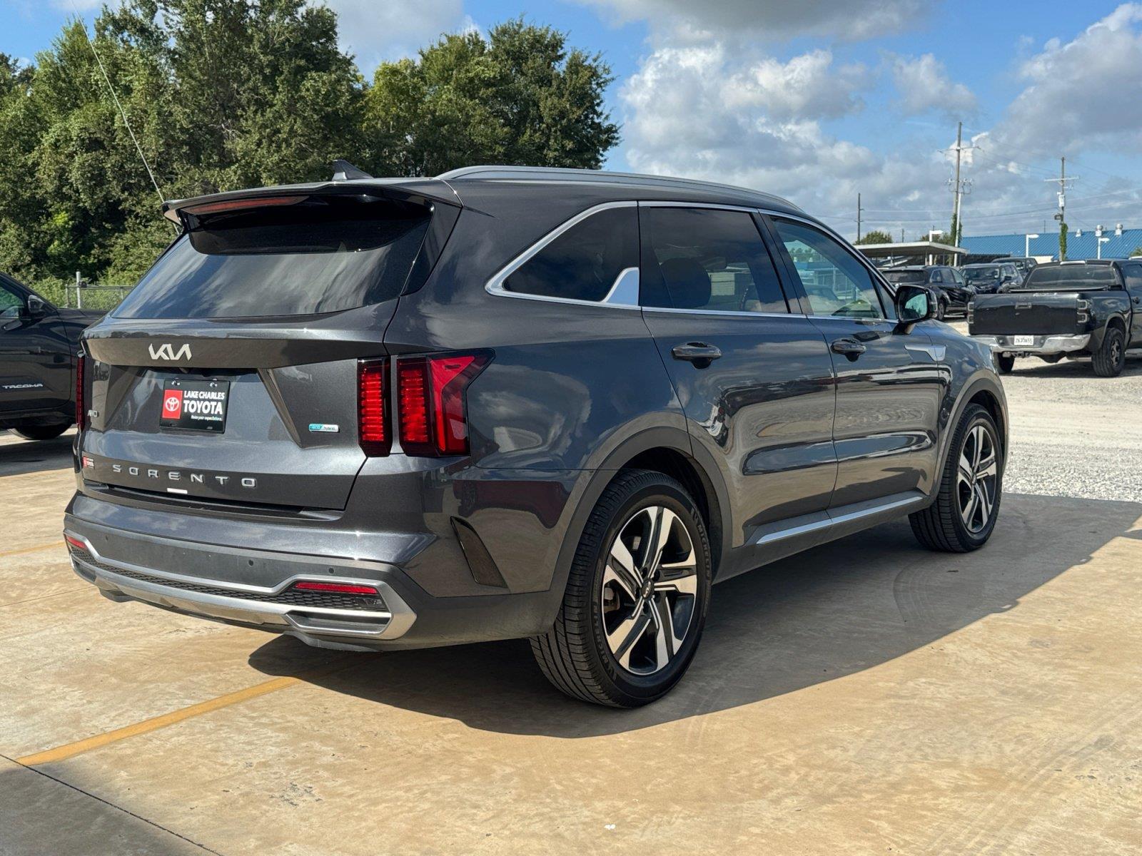 Used 2022 Kia Sorento Hybrid SUV