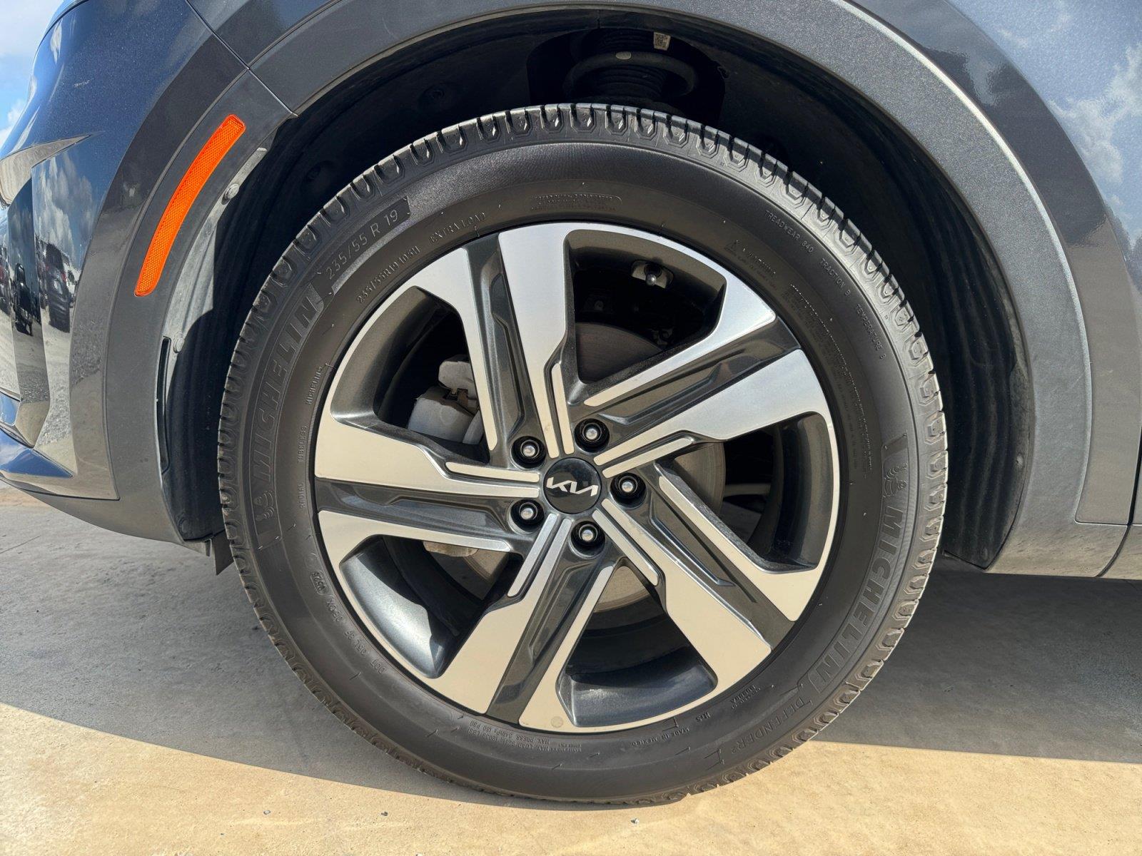 Used 2022 Kia Sorento Hybrid SUV