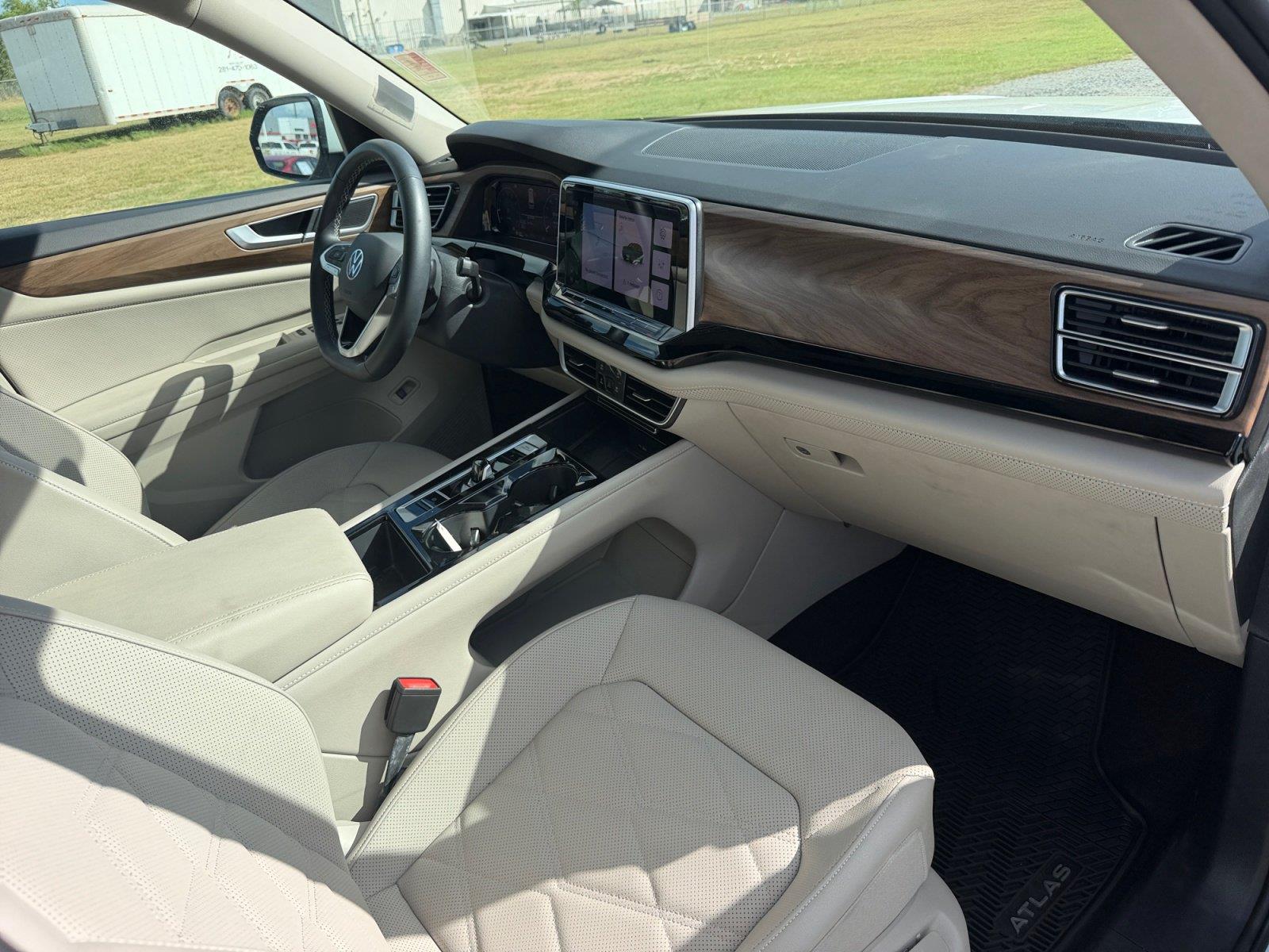 Used 2024 Volkswagen Atlas SUV