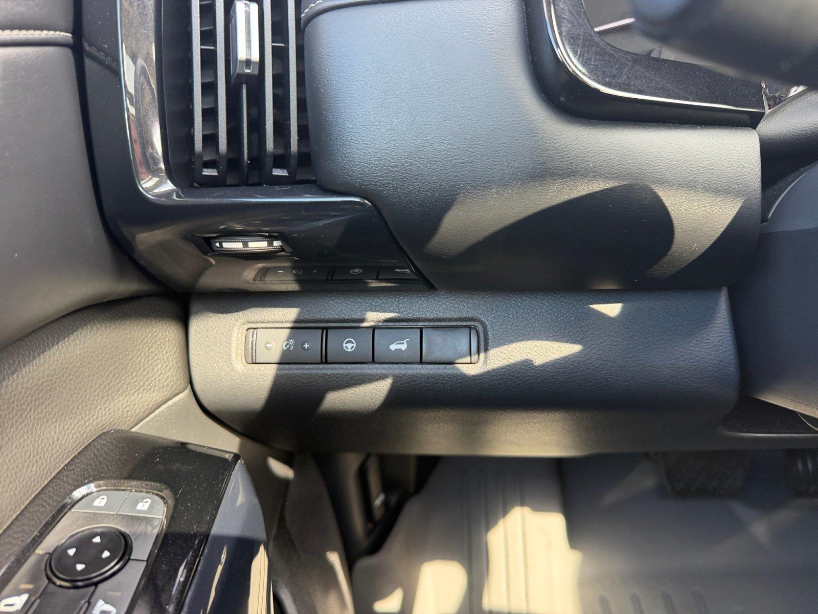 Used 2022 Nissan Pathfinder SUV