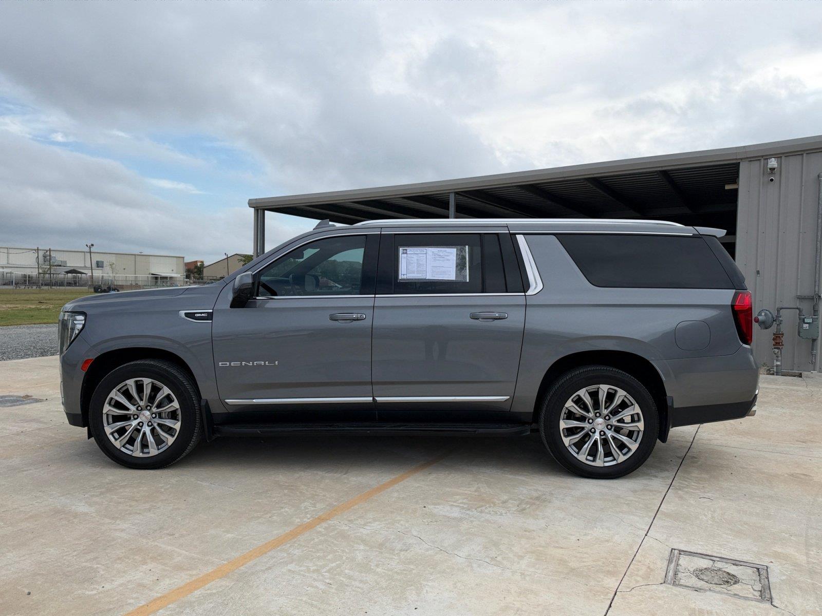 Used 2022 GMC Yukon XL SUV