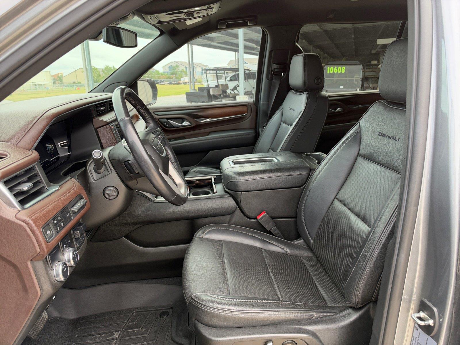 Used 2022 GMC Yukon XL SUV