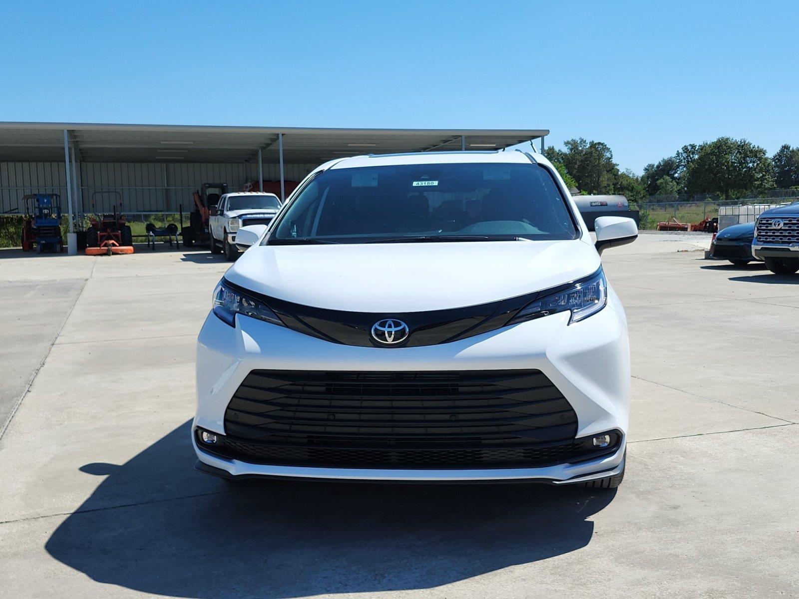 New 2026 Toyota Sienna Van