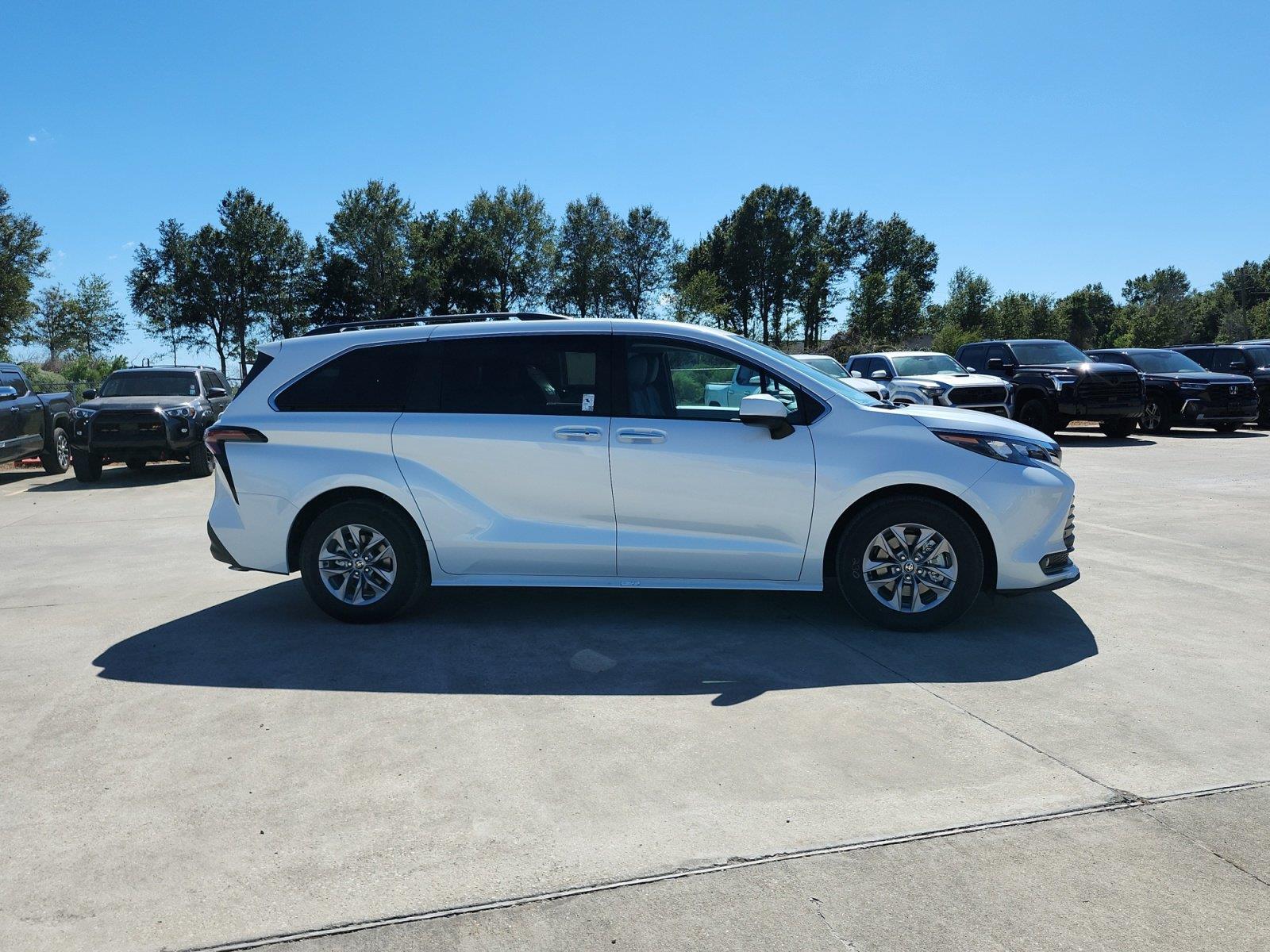 New 2026 Toyota Sienna Van