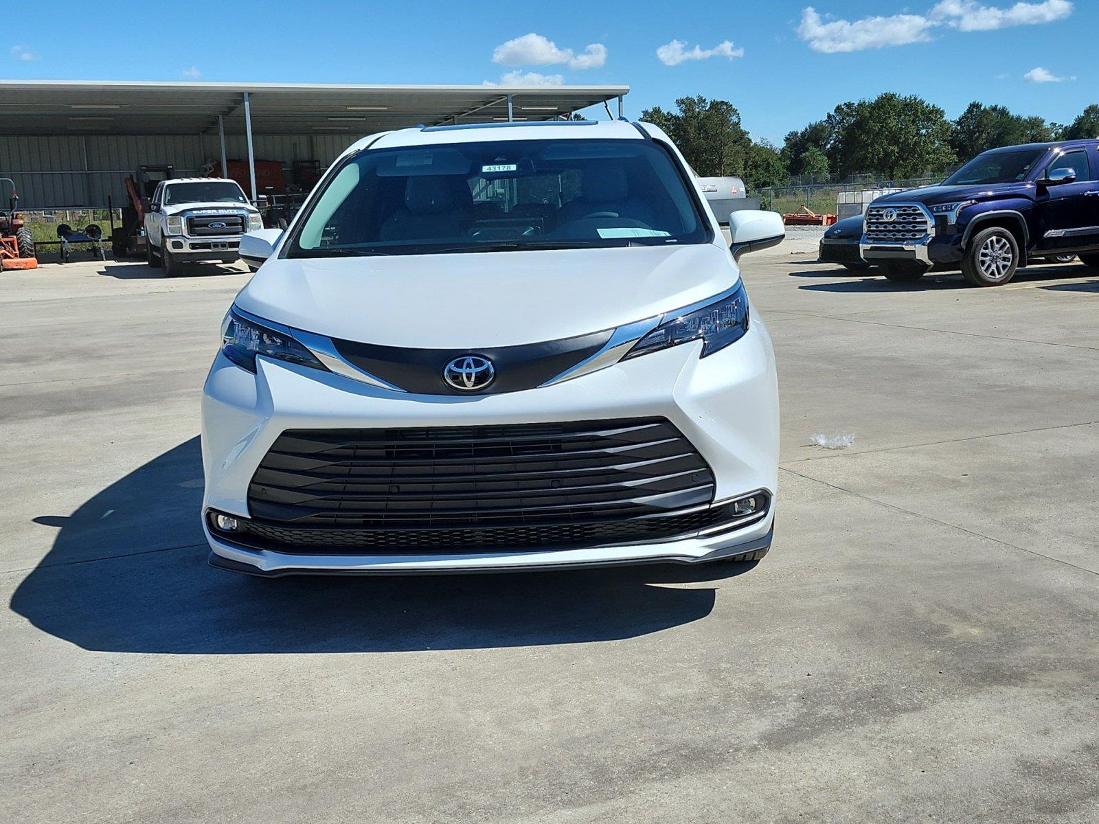 New 2026 Toyota Sienna Van