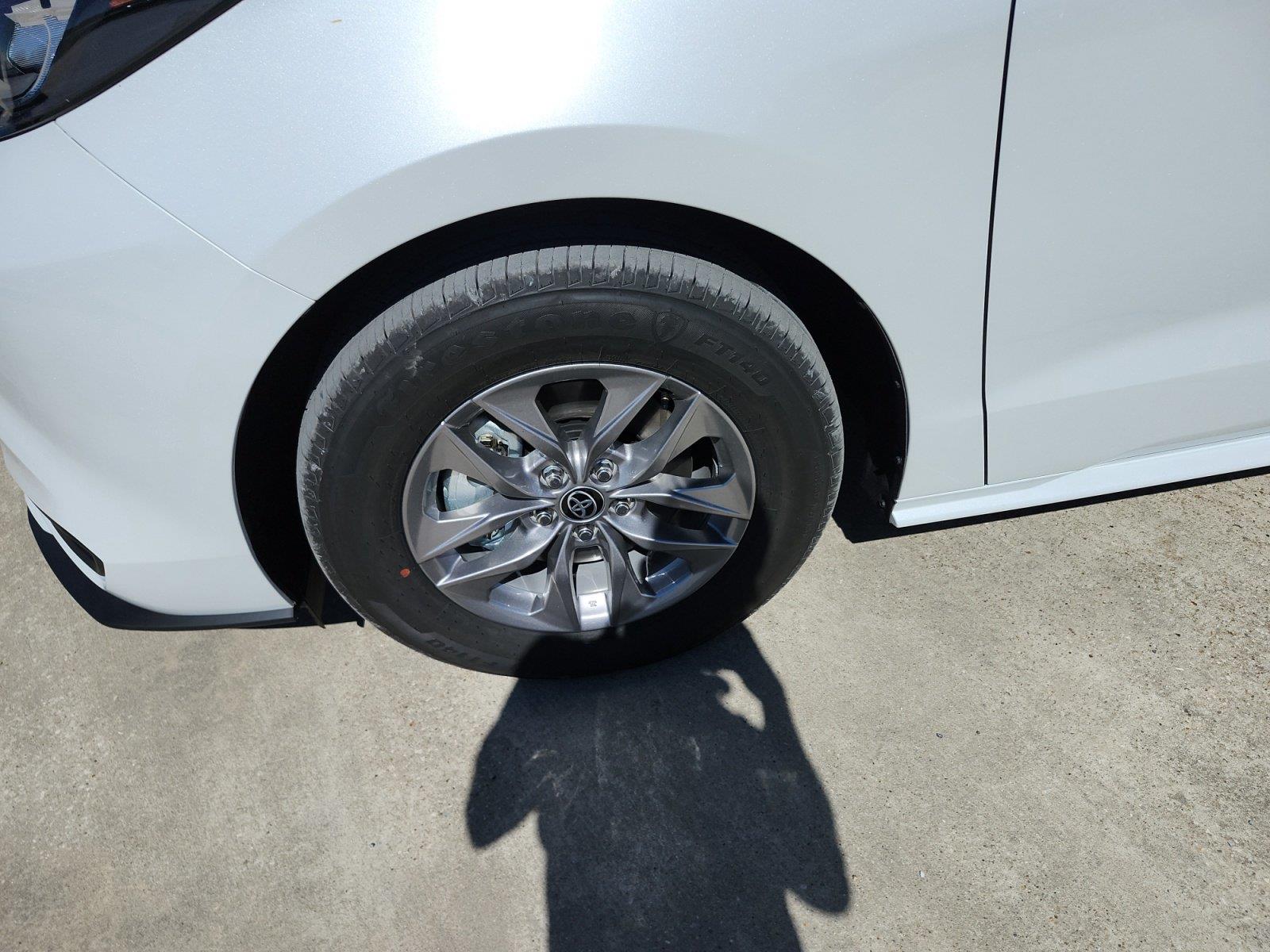 New 2026 Toyota Sienna Van