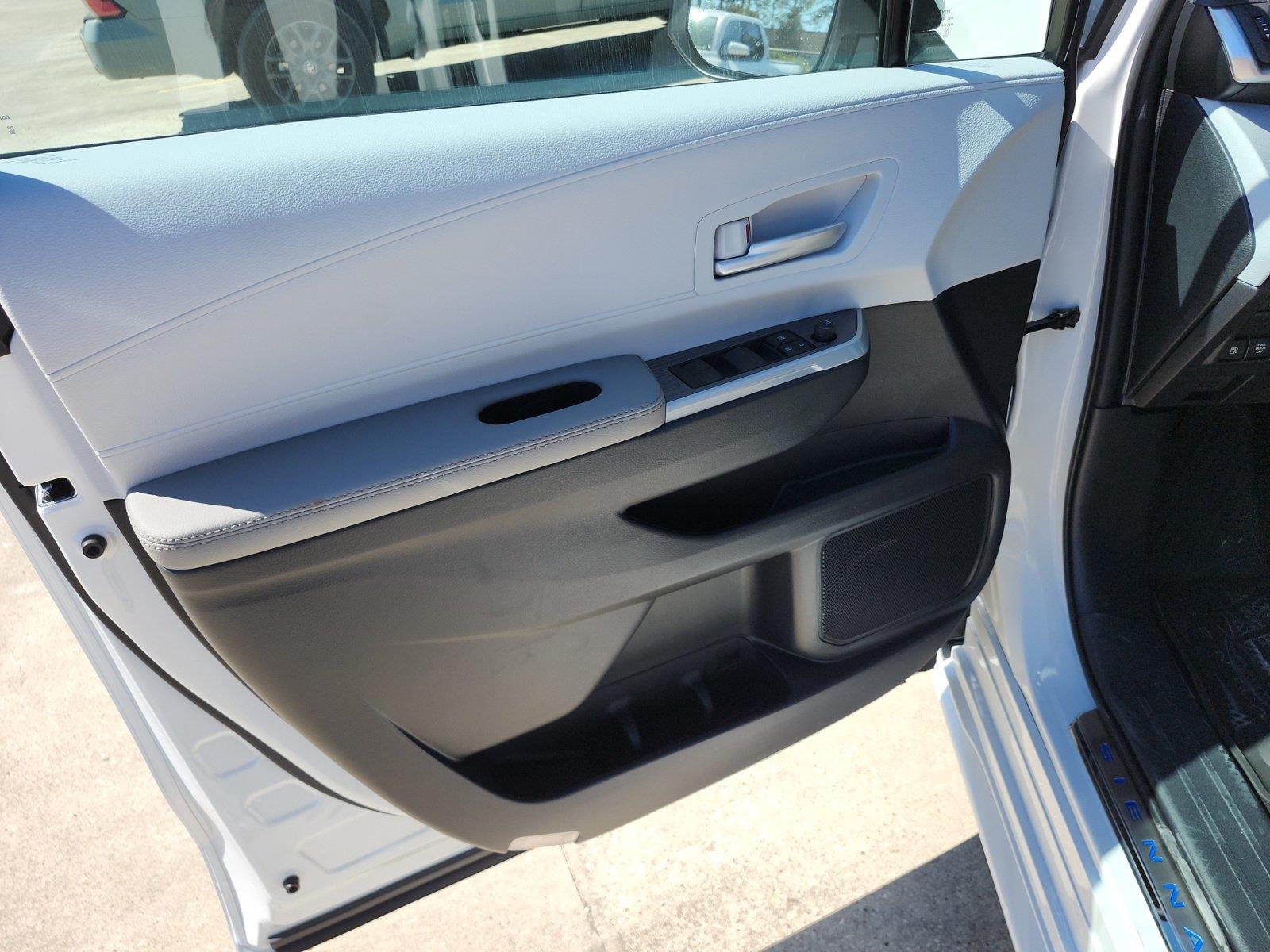 New 2026 Toyota Sienna Van