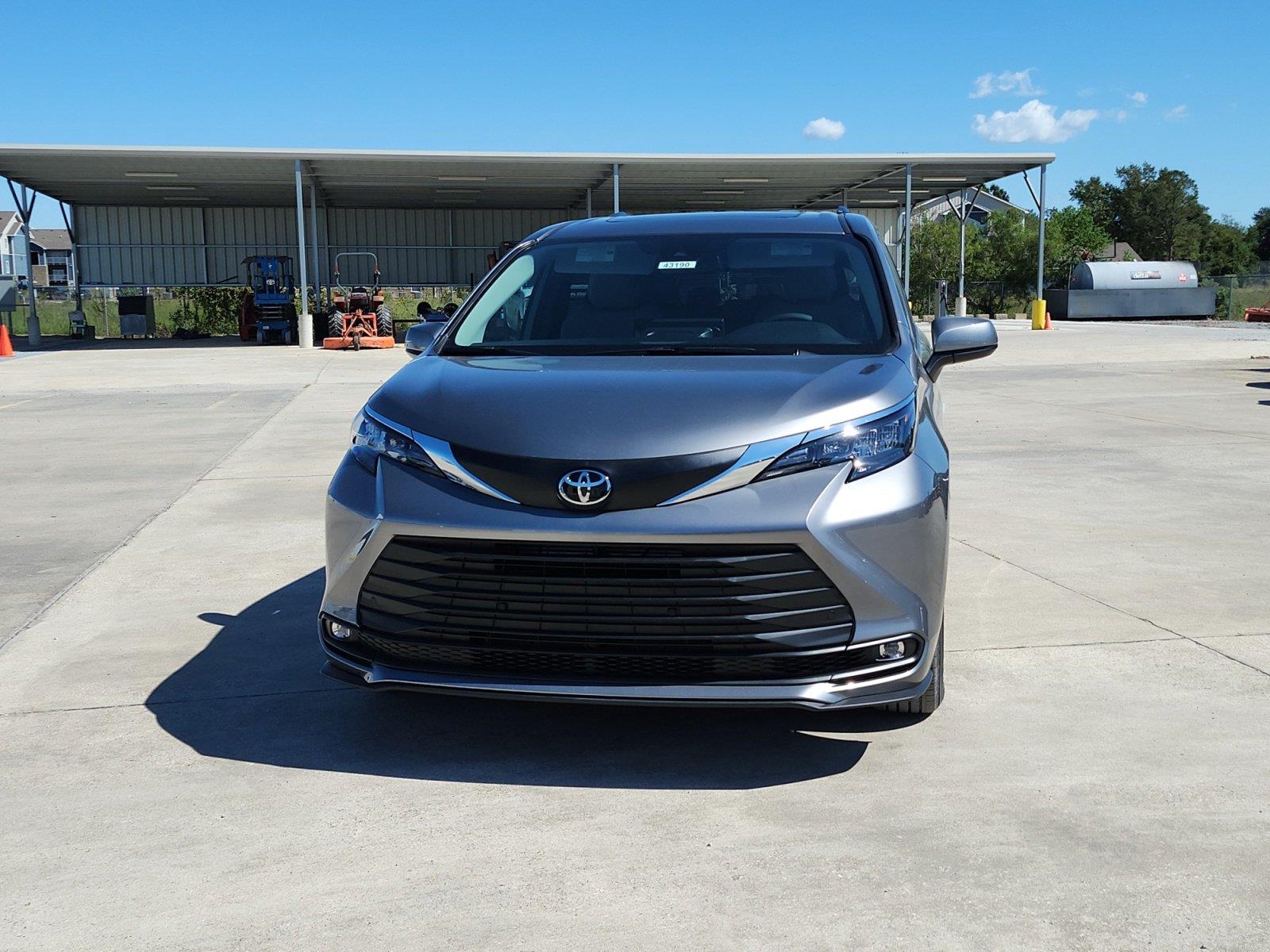 New 2026 Toyota Sienna Van