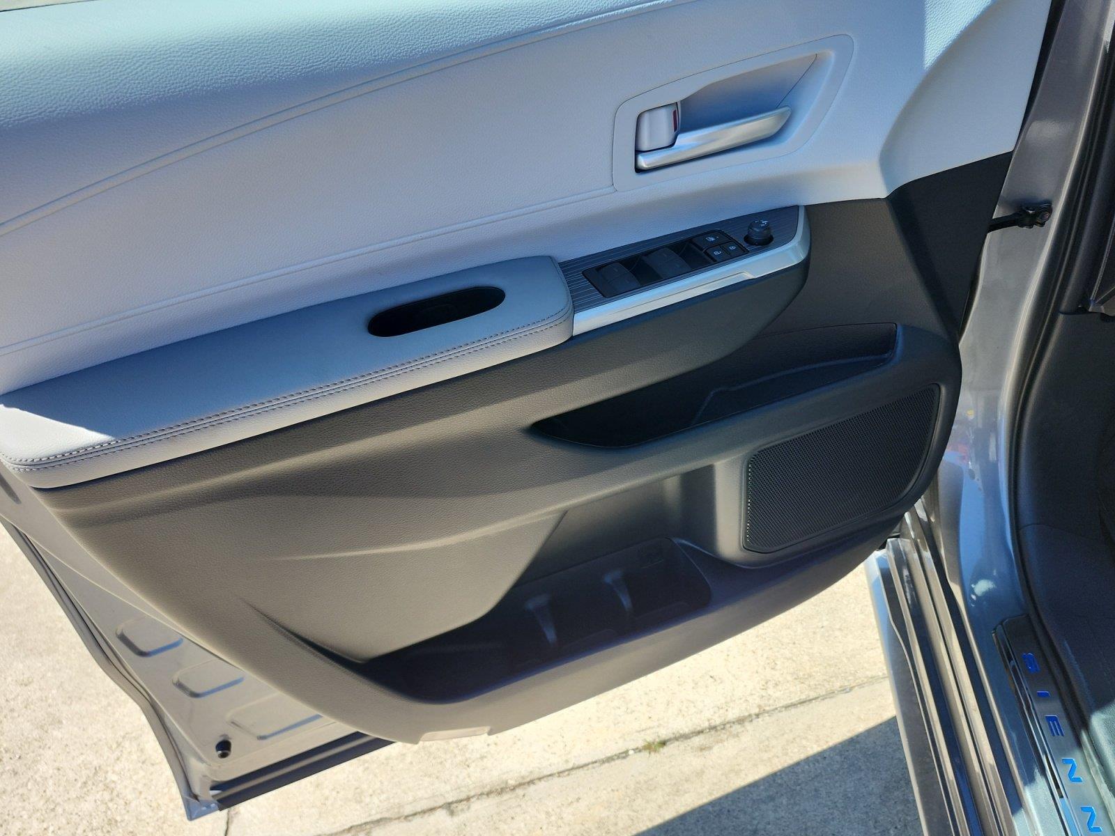 New 2026 Toyota Sienna Van