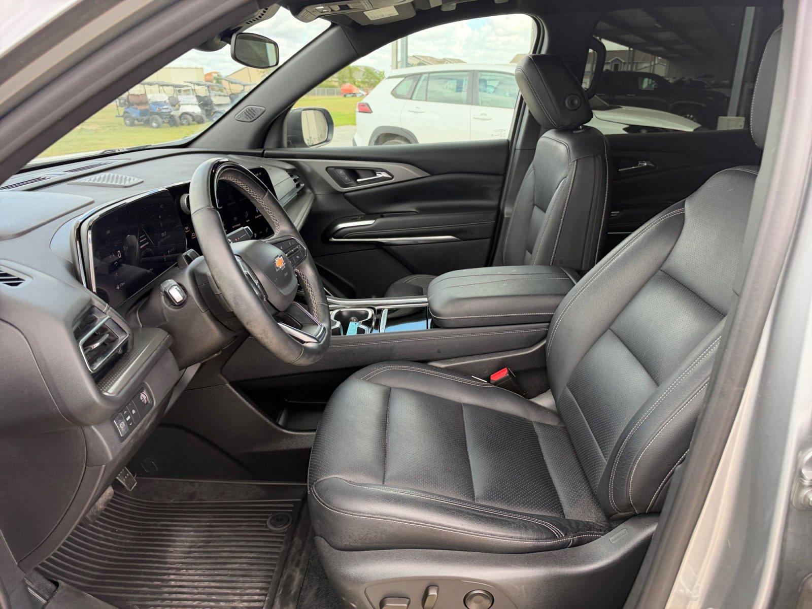 Used 2024 Chevrolet Traverse SUV