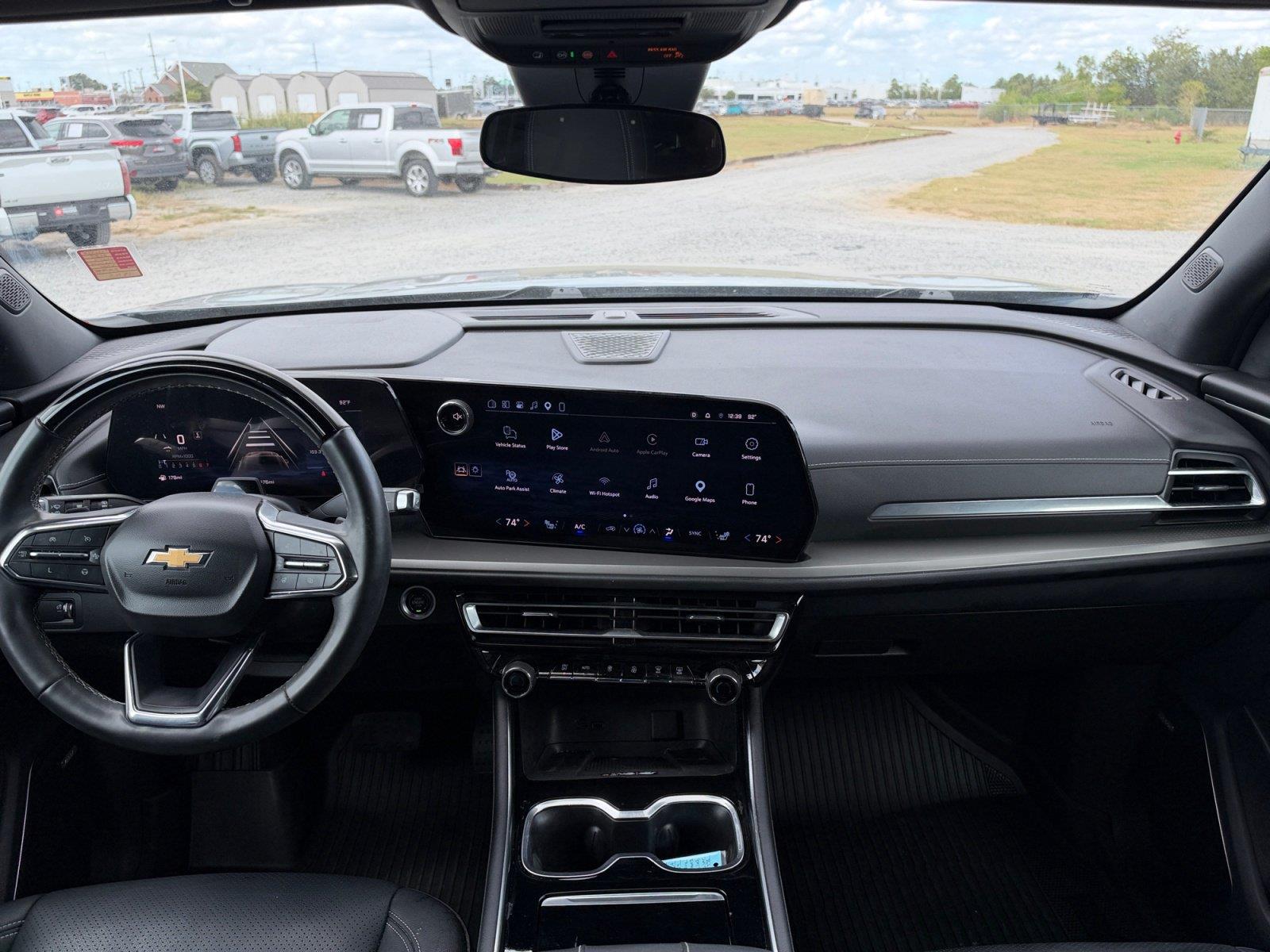 Used 2024 Chevrolet Traverse SUV