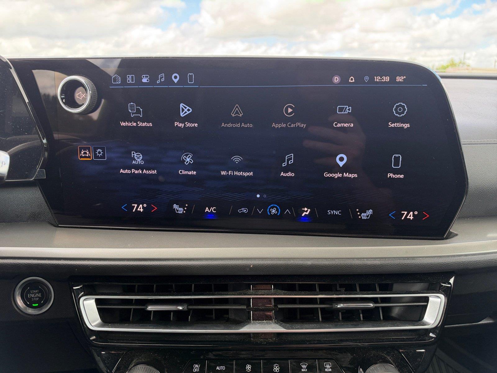 Used 2024 Chevrolet Traverse SUV