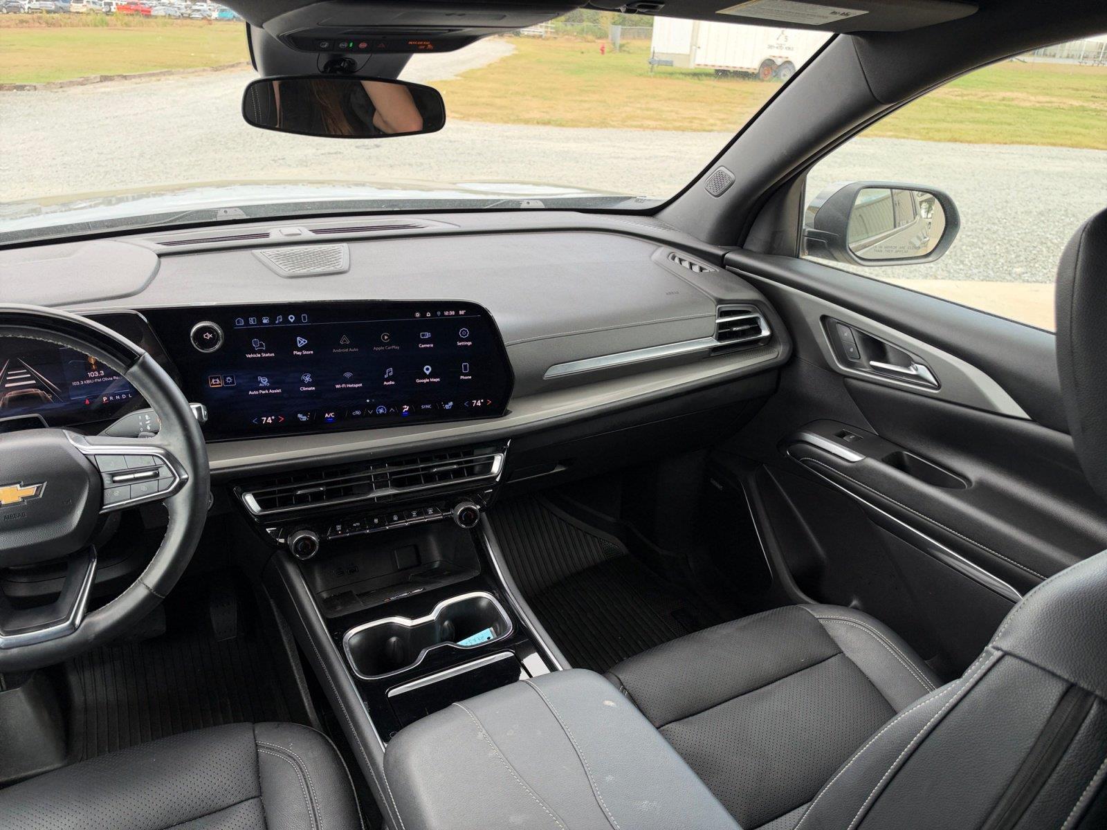 Used 2024 Chevrolet Traverse SUV