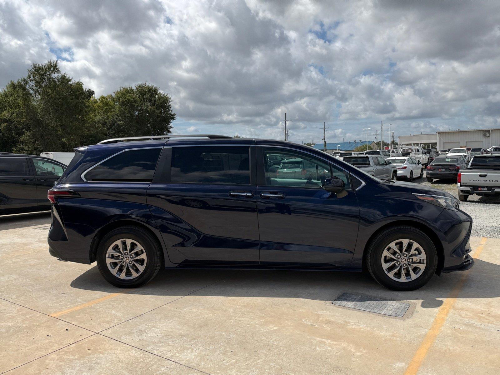 Used 2025 Toyota Sienna Van